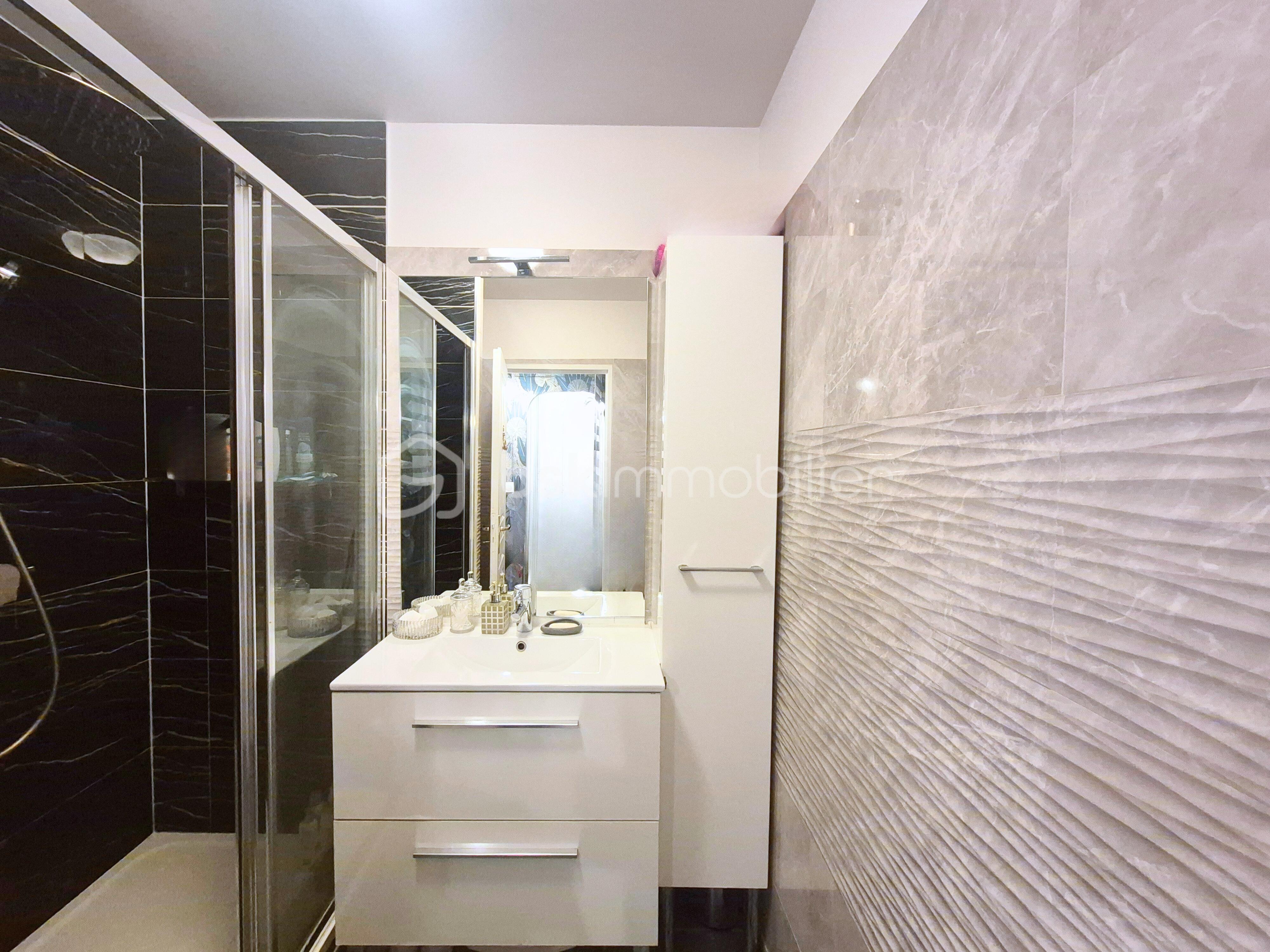 Appartement de 62,44 m² - 63c237ea-bde0-42c8-b58f-21703d460298.jpg