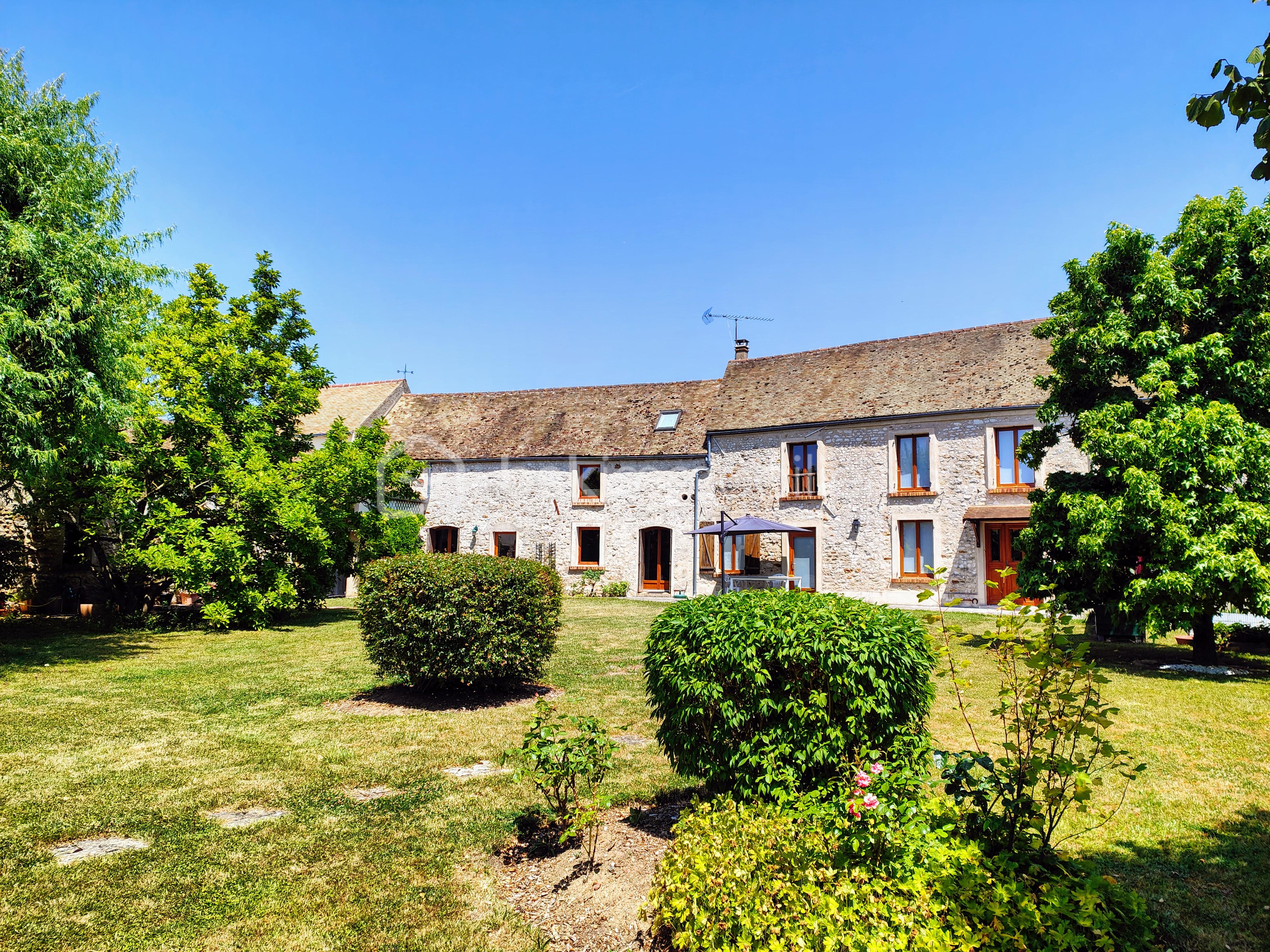 Corps de ferme de 296 m² - IMG20250701135356.jpg