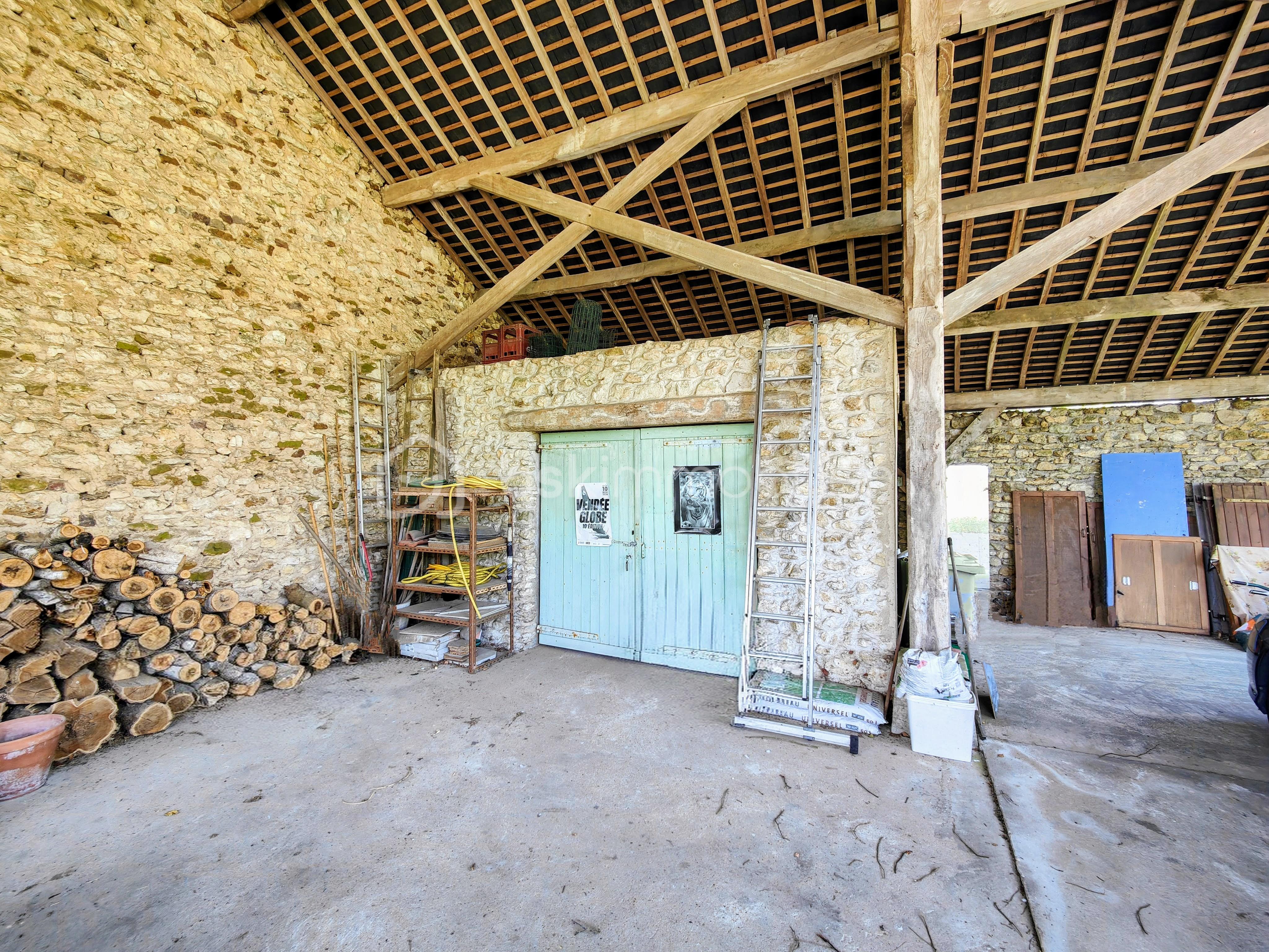 Corps de ferme de 296 m² - IMG20250701135543~4.jpg
