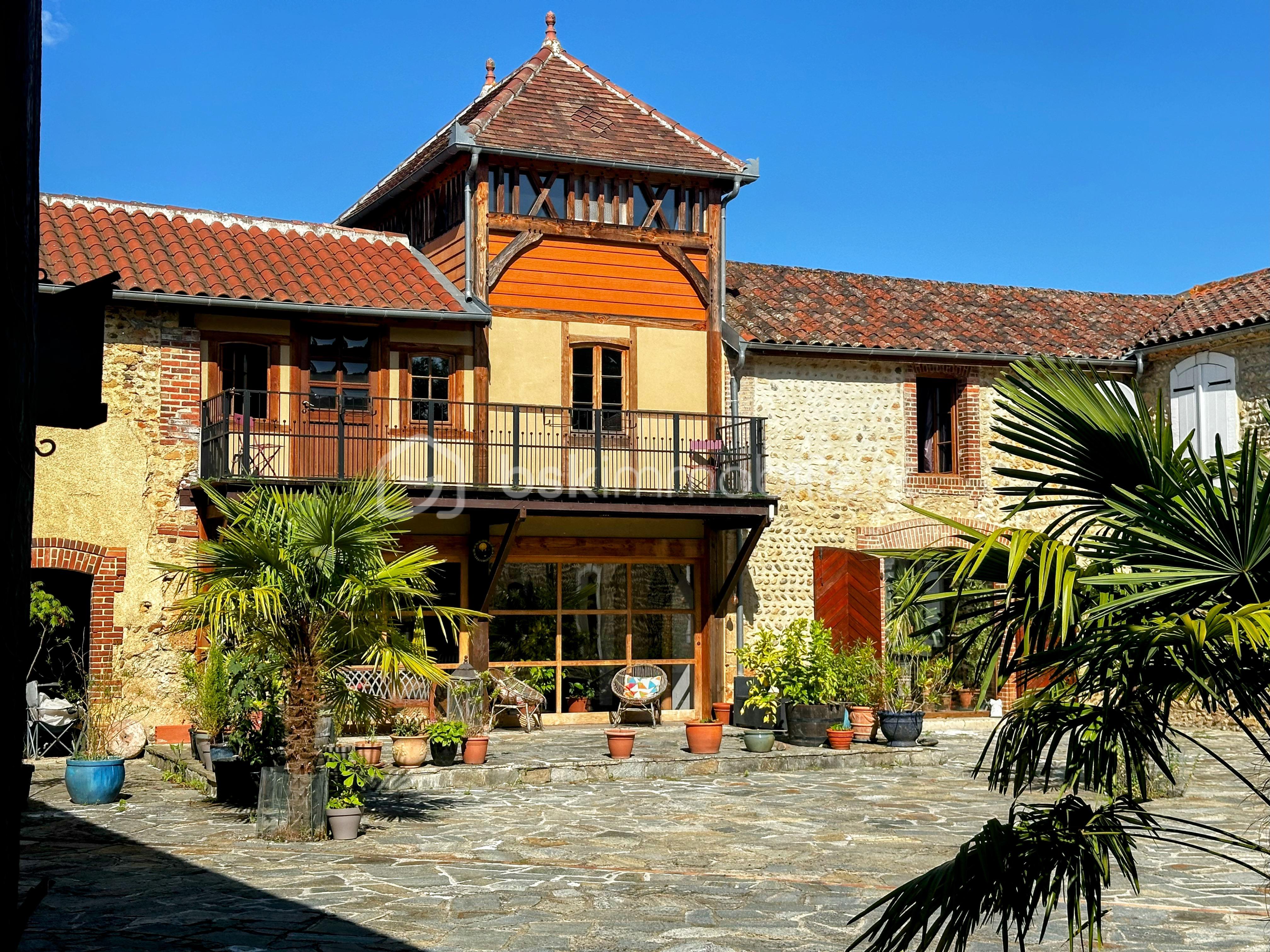 Bastide de 400,85 m² - tempImagecTA6iW.png