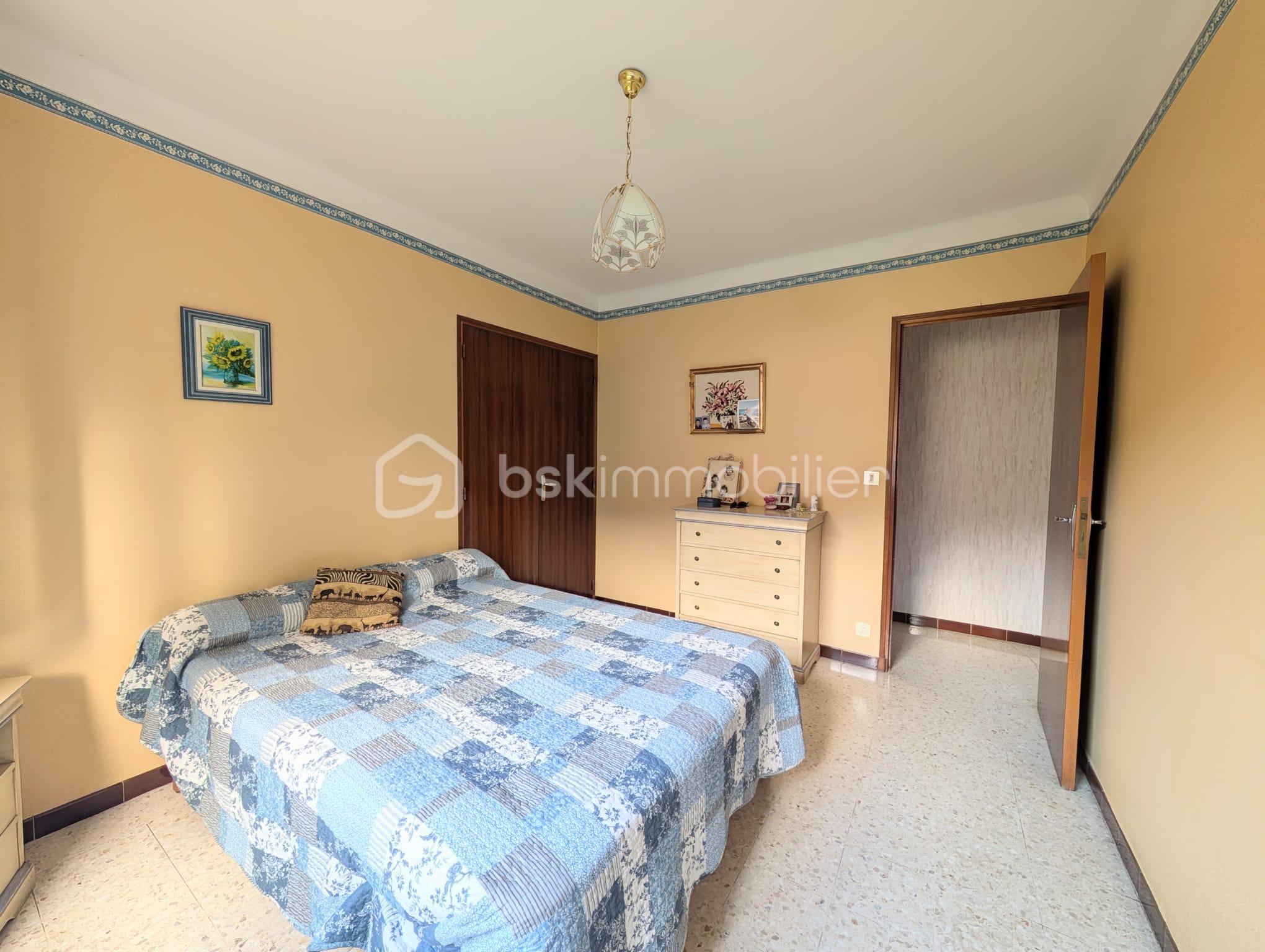 chambre 2 fenetre.jpeg