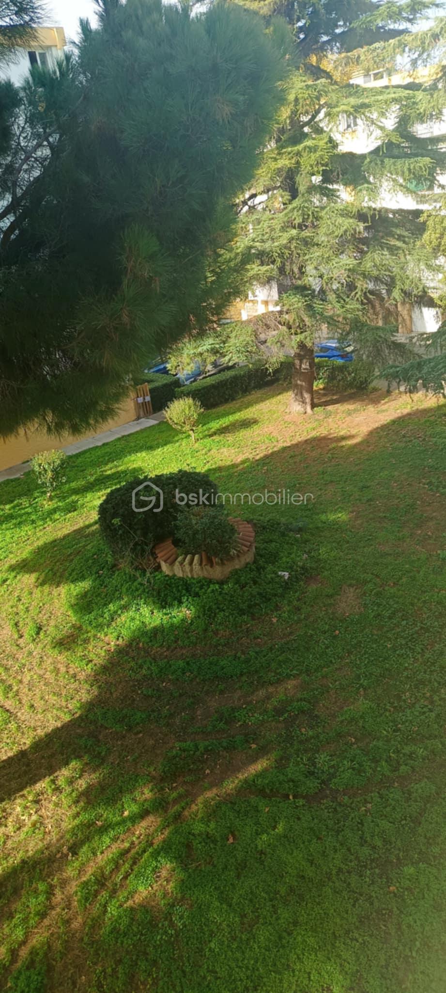 Appartement de 75,60 m² - jardin.jpg