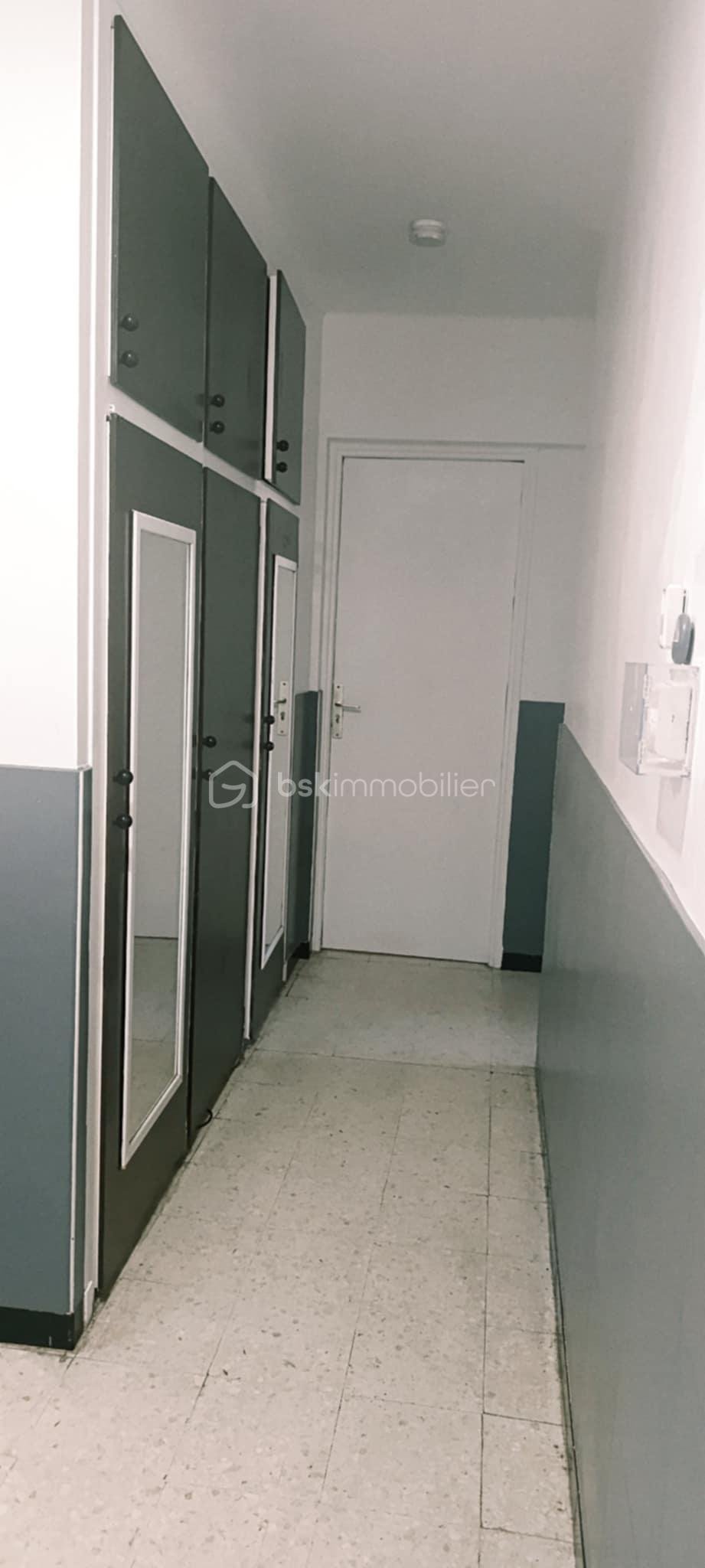 Appartement de 75,60 m² - couloir.jpg