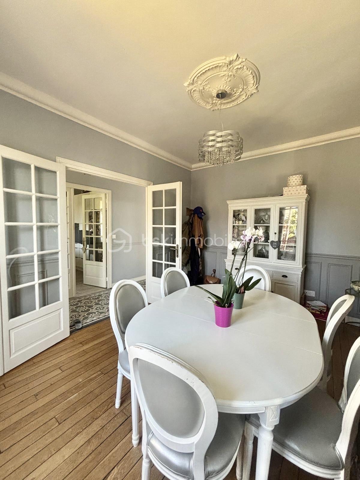 Maison de 160 m² - 5460ceb2-ba8e-4d1b-8036-7843f0756519.jpg