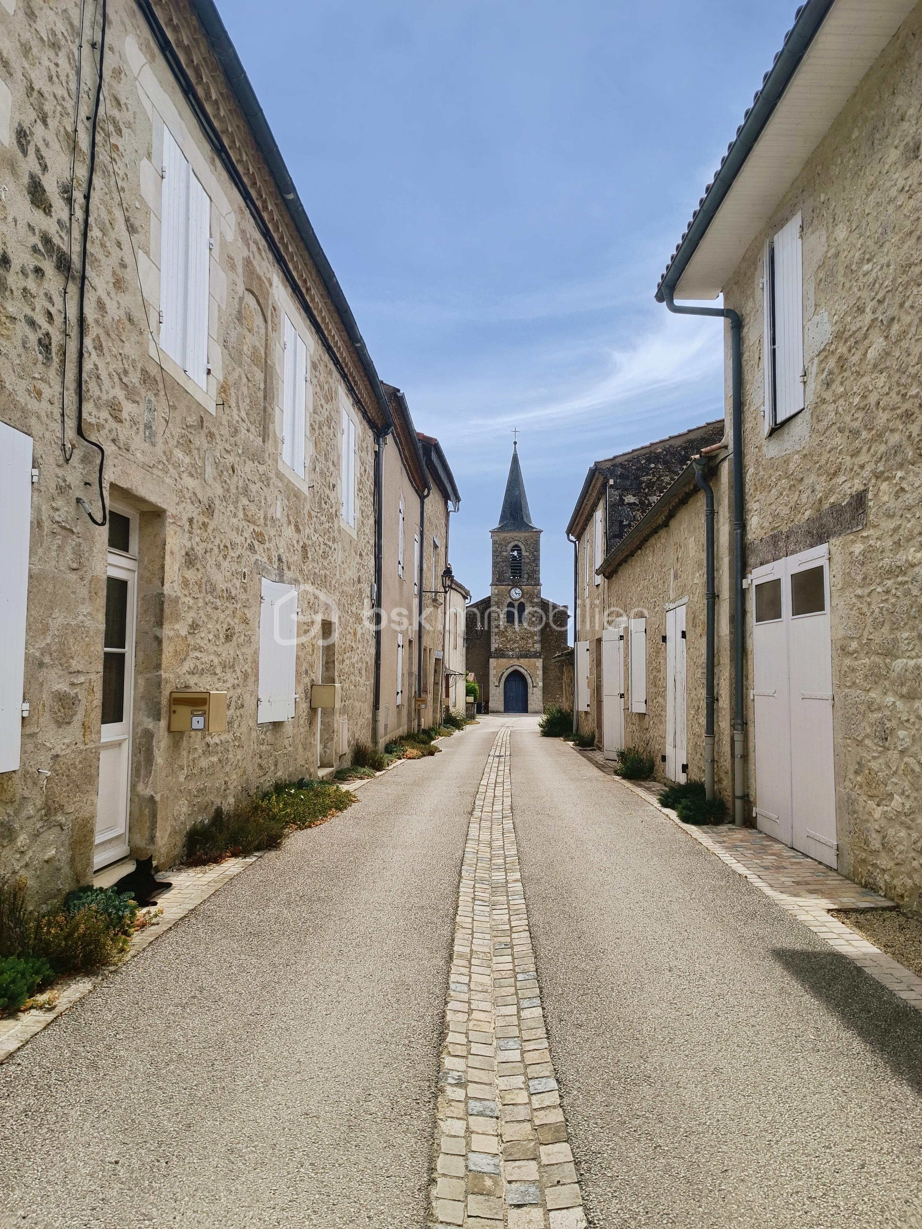 Maison en pierre de 150 m² - 1000134501.jpg