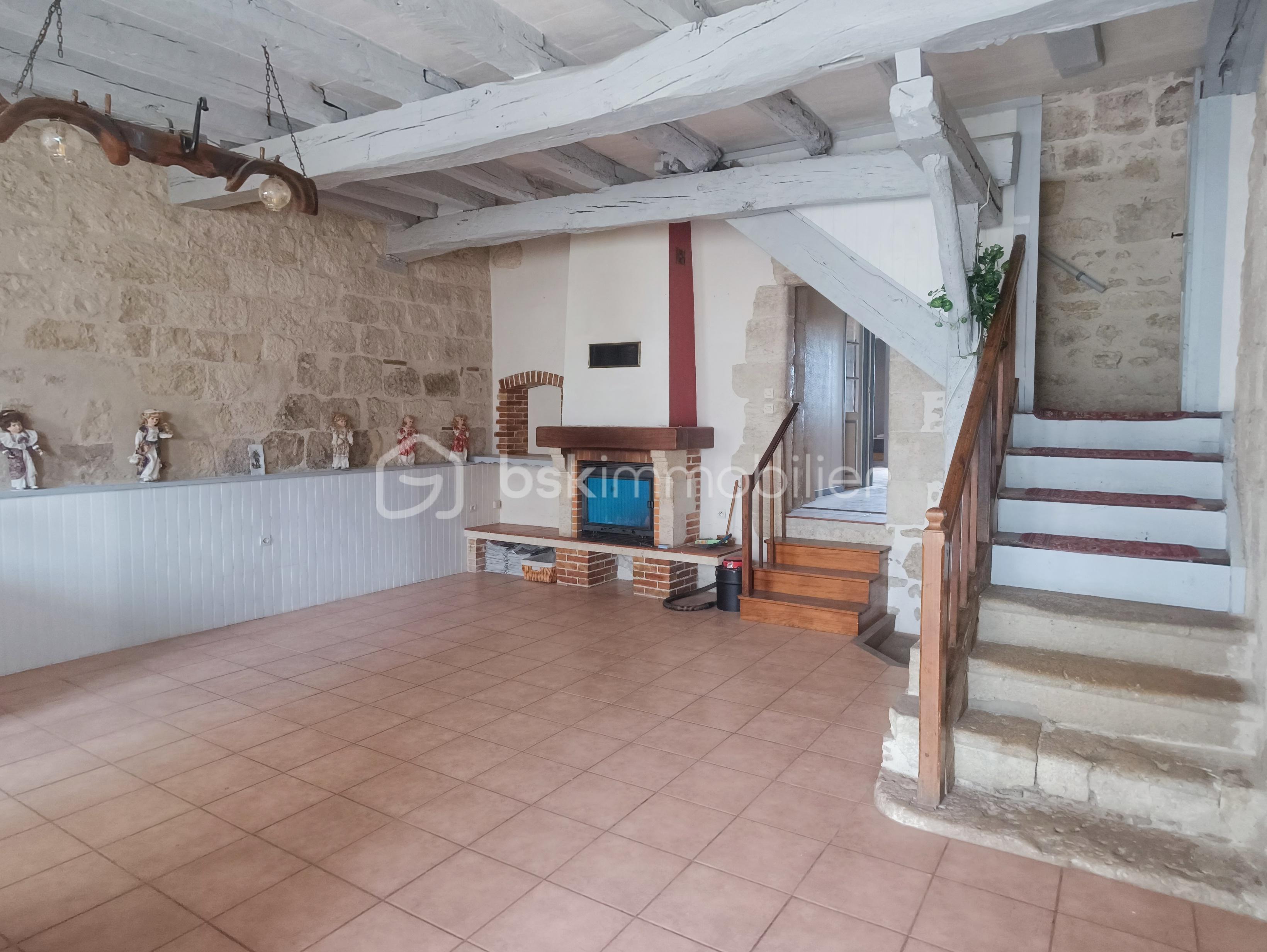 Maison en pierre de 150 m² - 1000134420.jpg