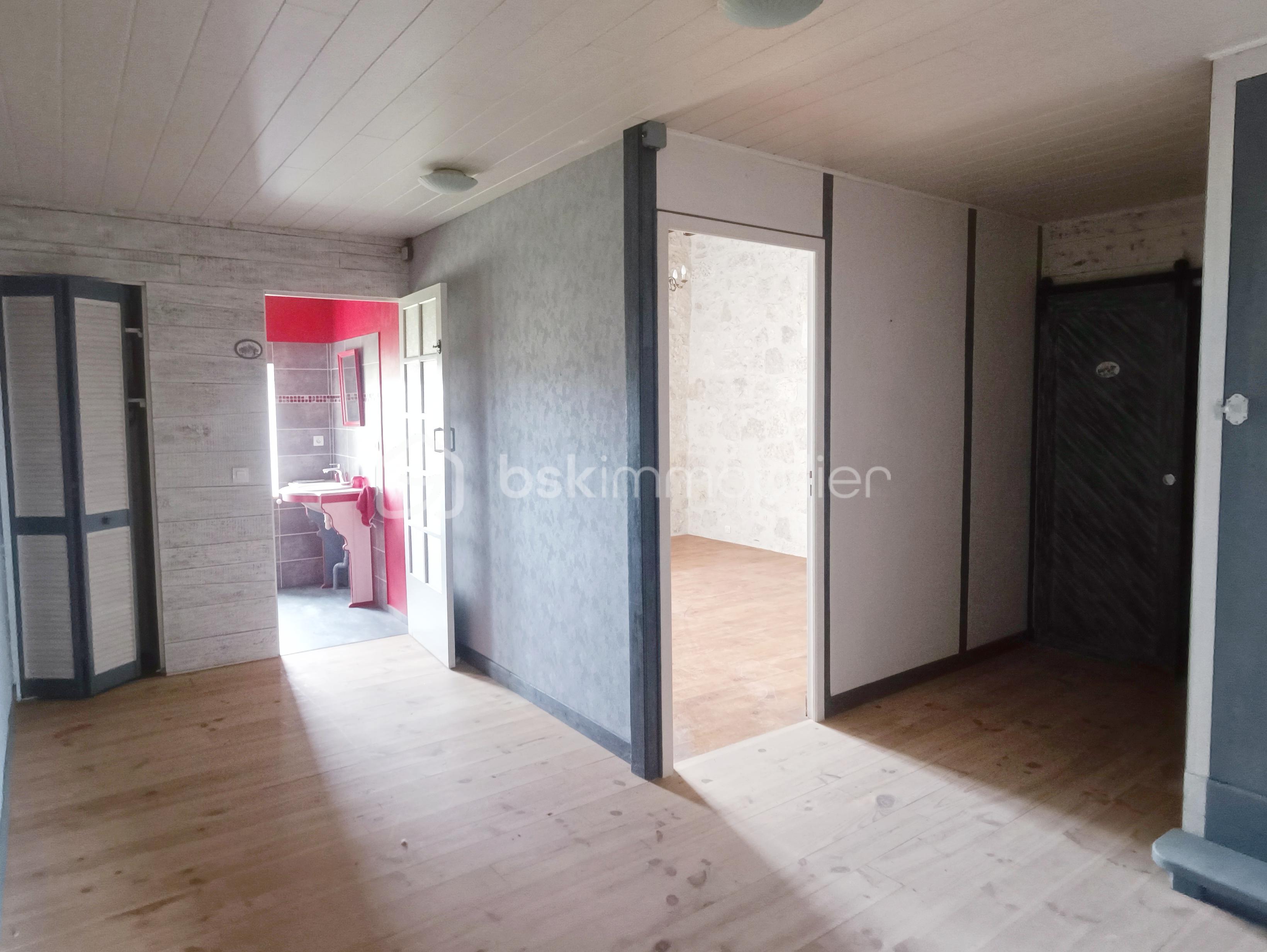 Maison en pierre de 150 m² - 1000135385.jpg