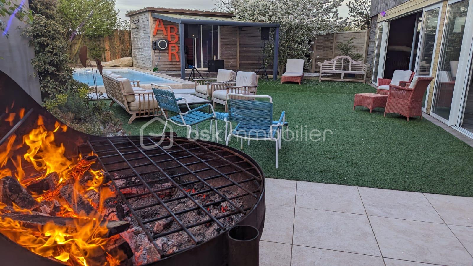 Local d activites de 820 m² - 00F6BAB0-25C0-44EF-8841-EF38AB1A4F94.JPG