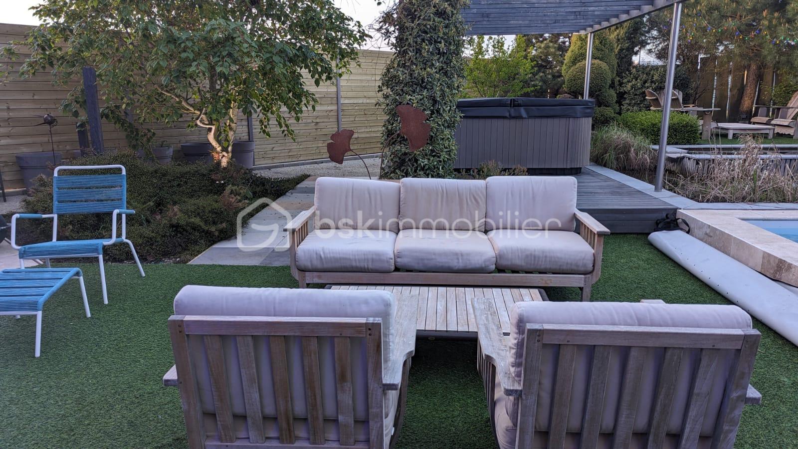 Local d activites de 820 m² - B3A7DF0F-38A6-4028-9C66-DAA2934FCF0C.JPG