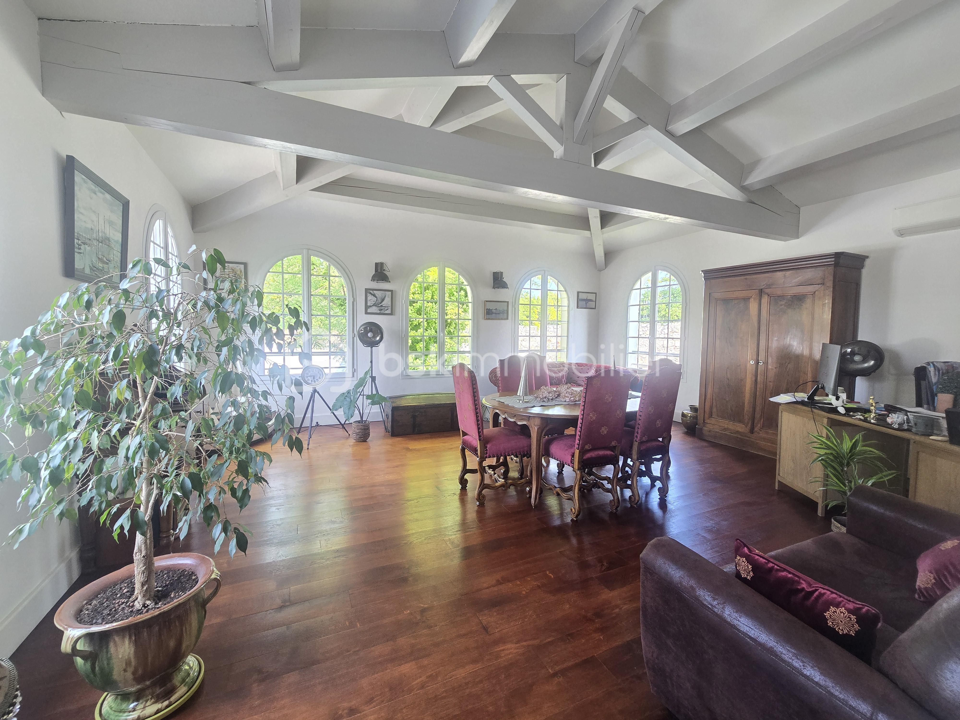 Maison d architecte de 220 m² - 20250611_161351.jpg