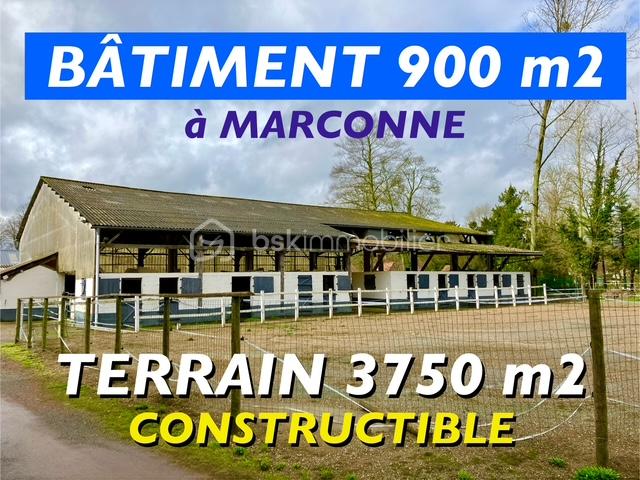 Immeuble commercial de 900 m²
