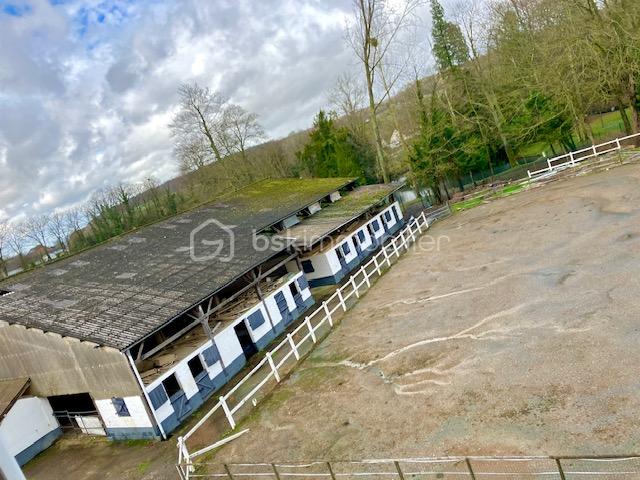 Immeuble commercial de 900 m² - marconne photo avec terrain.jpg