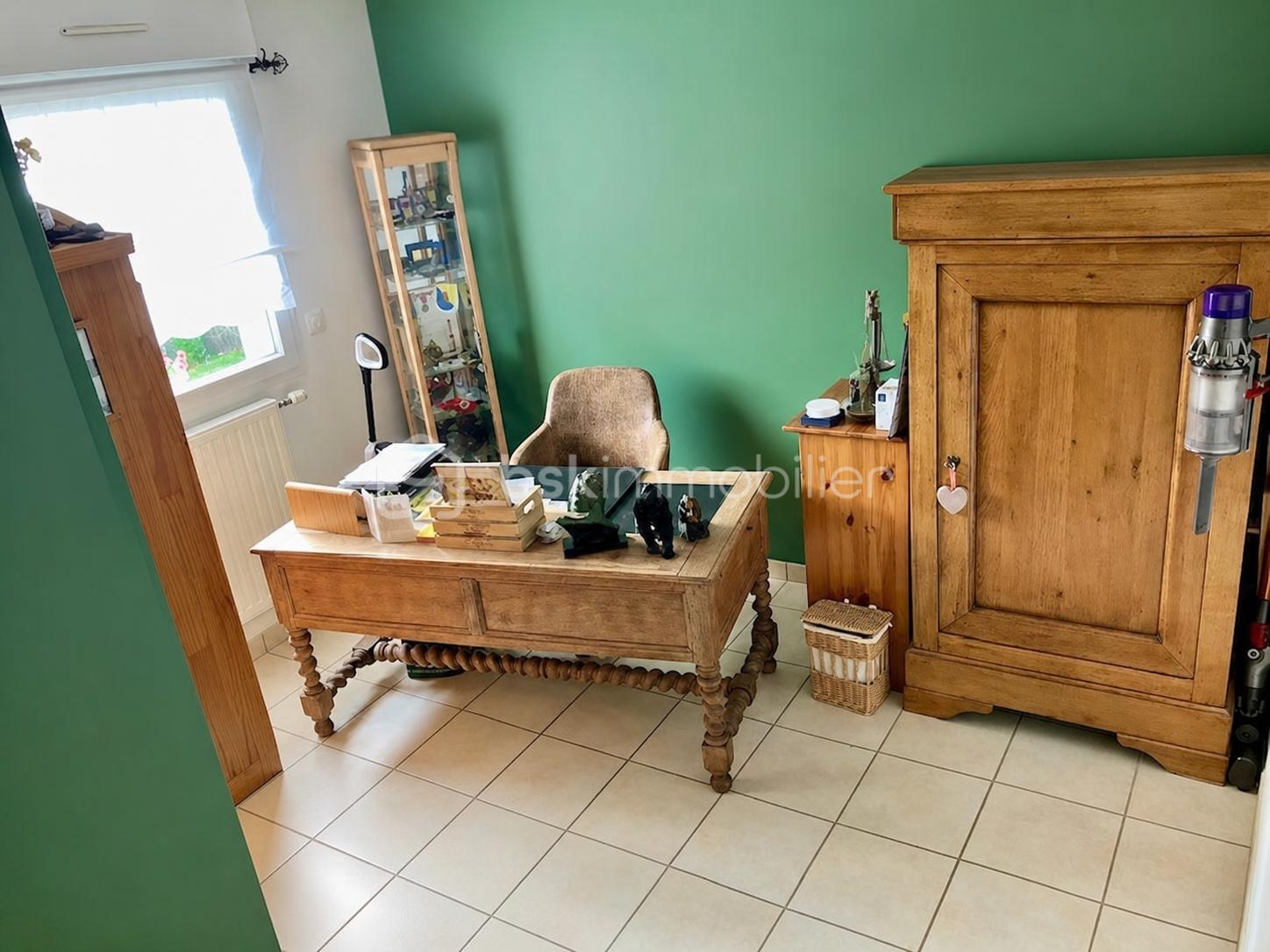 droguet bureau.png