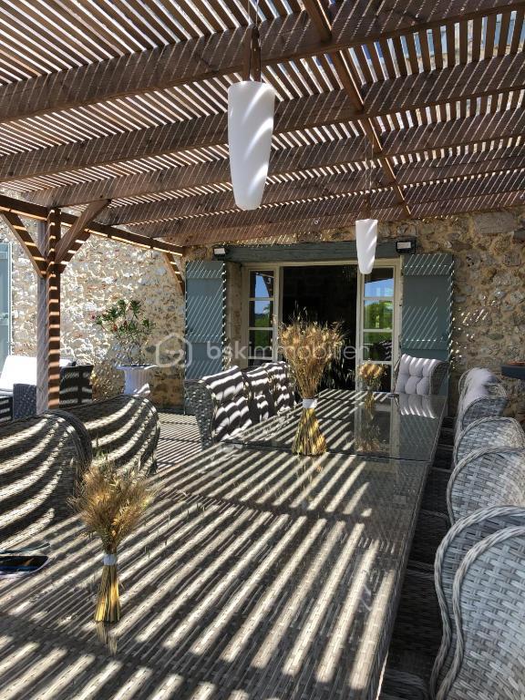 chateau_vente_gers_maison_de_famielle_belle_maison_condom_lectoure_gites  (1).jpg