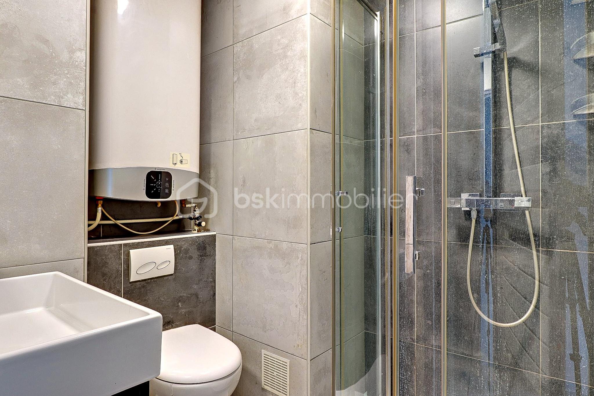 Appartement de 22 m² - Salle de douche.jpg