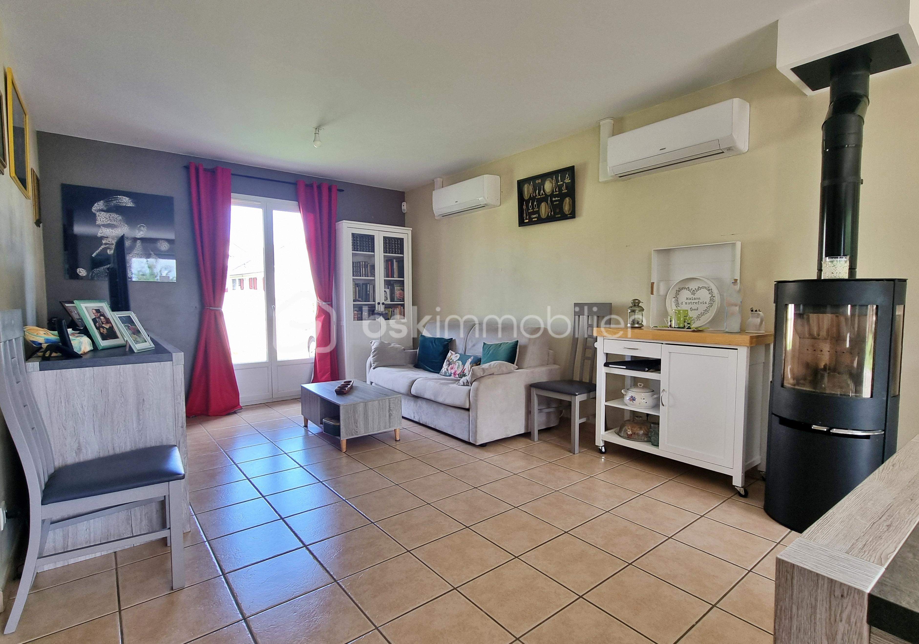 Maison de 106 m² - salon.jpg