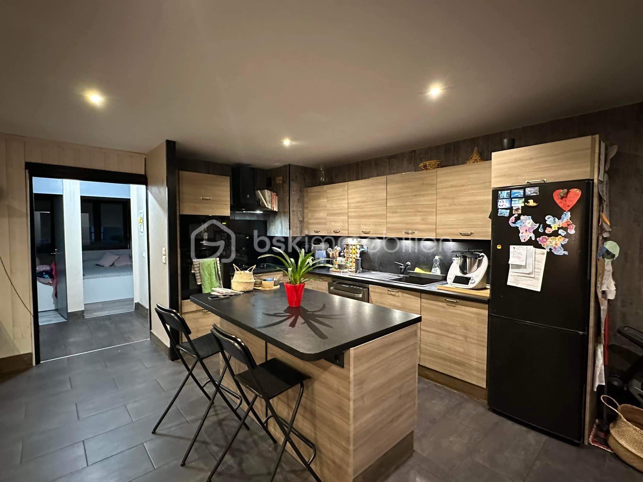Appartement de 81 m² - 474380364_1322738349146001_6466662862745391392_n.jpg