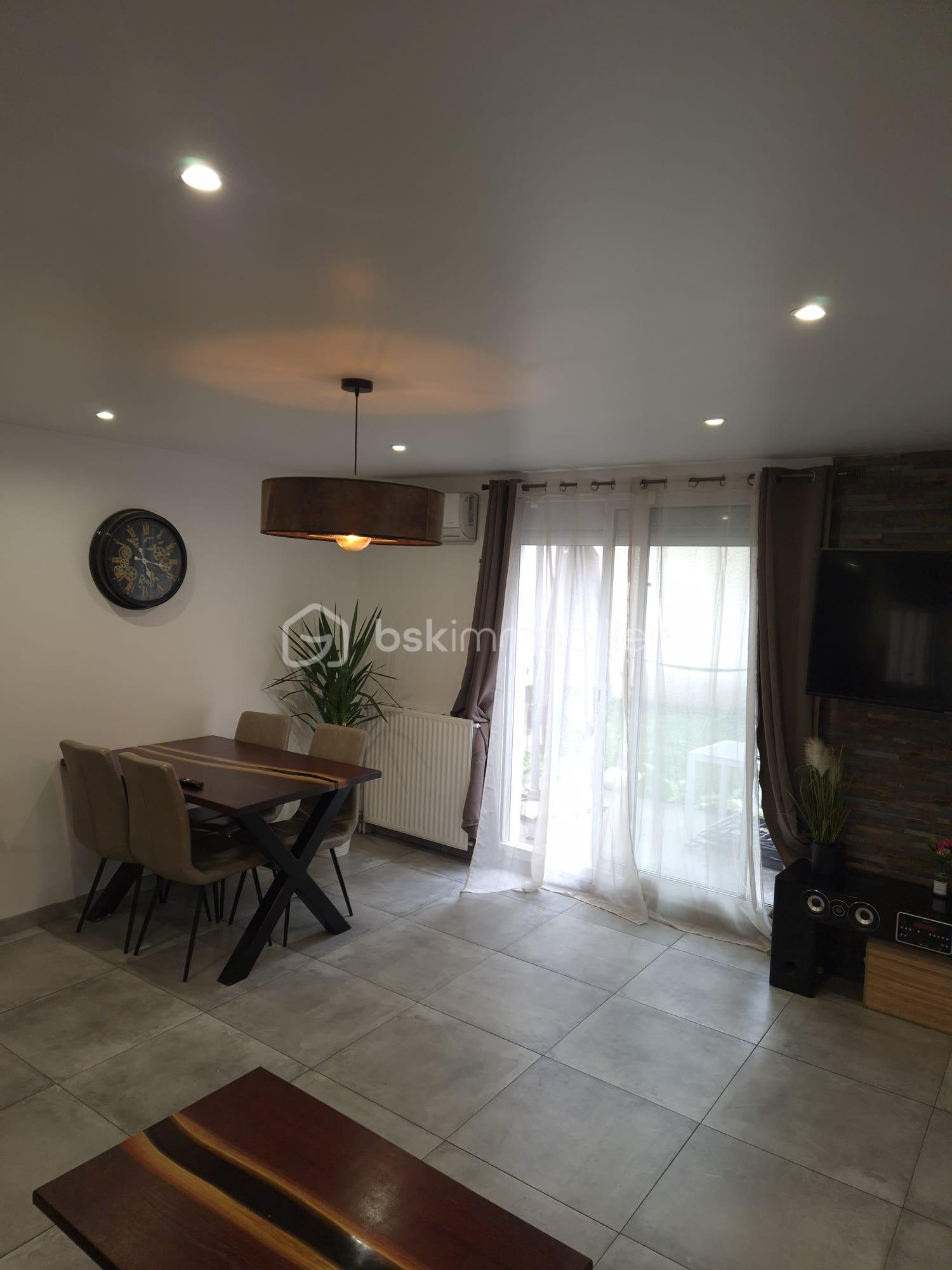 Maison de ville de 95 m² - IMG-20241113-WA0007.jpg