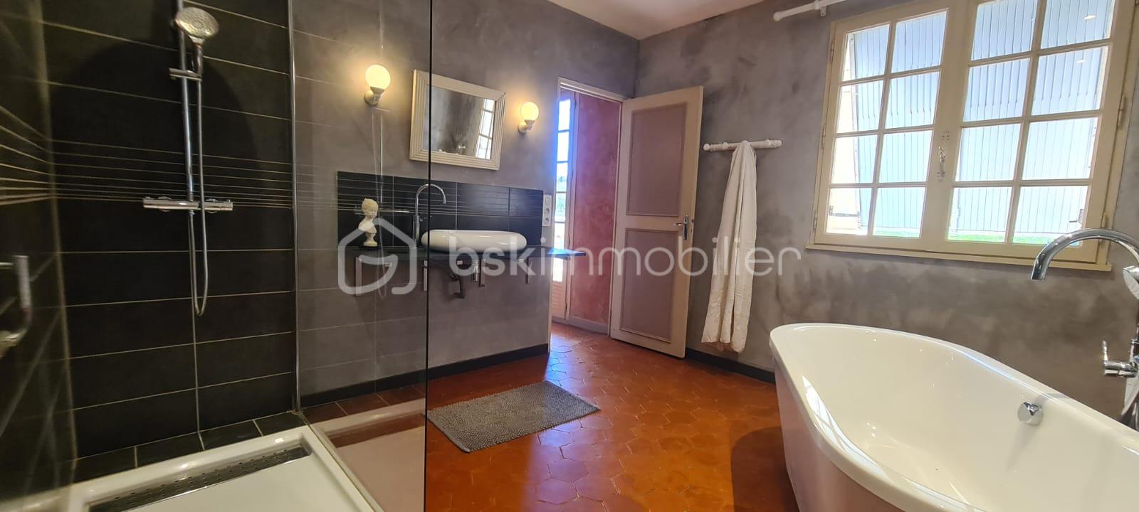 PHOTO-2025-09-12-10-05-31 (1).jpg