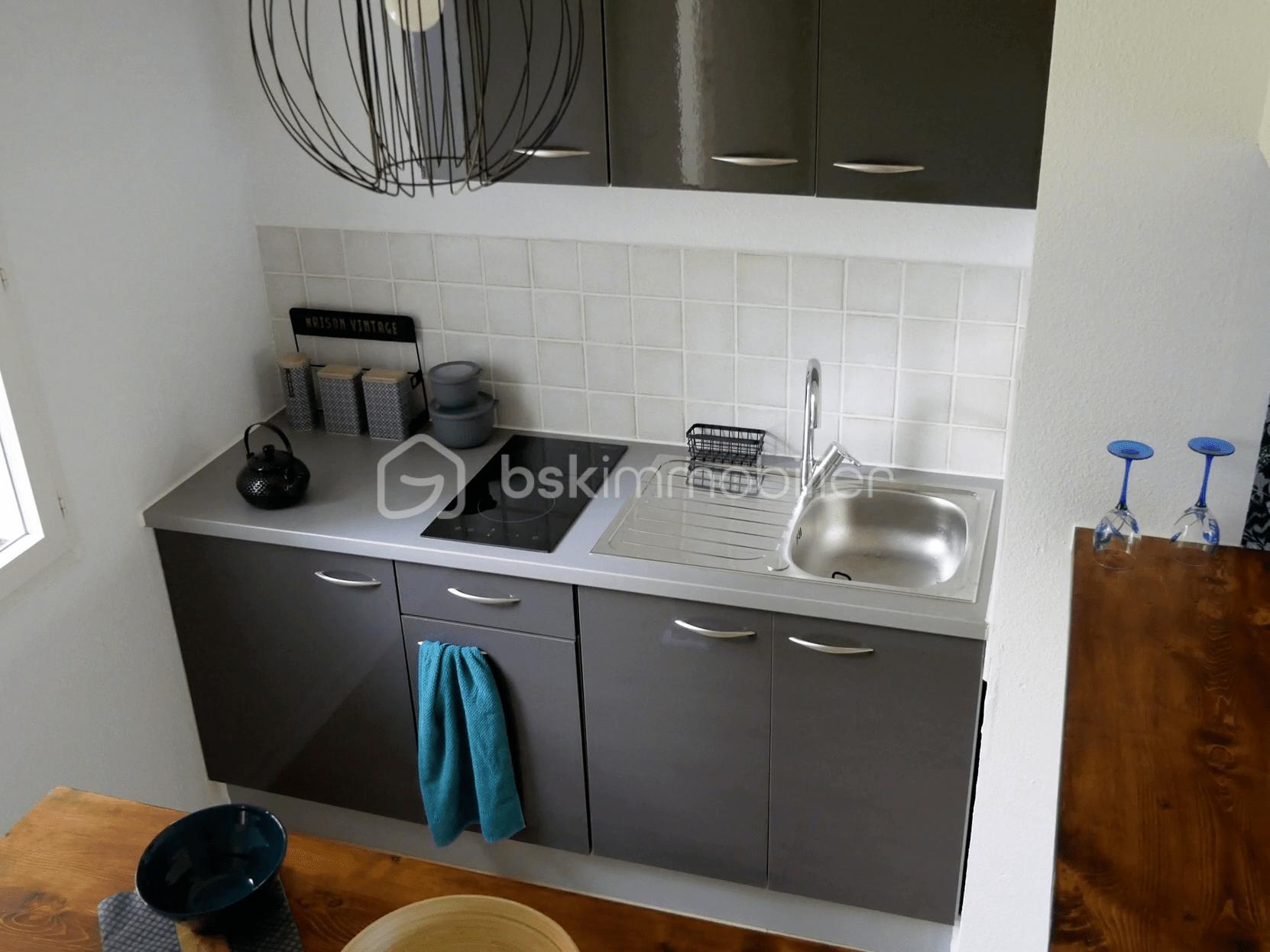 Appartement de 39 m² - CUISINE VUE D'EN HAUT_011.jpg