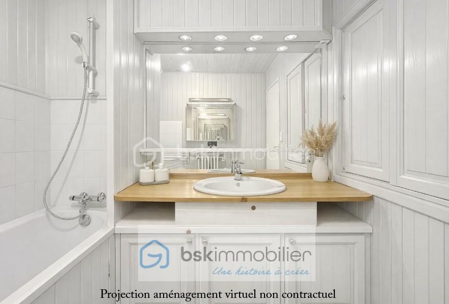 Appartement de 80 m² - sdb lambris blanc-watermark.jpeg