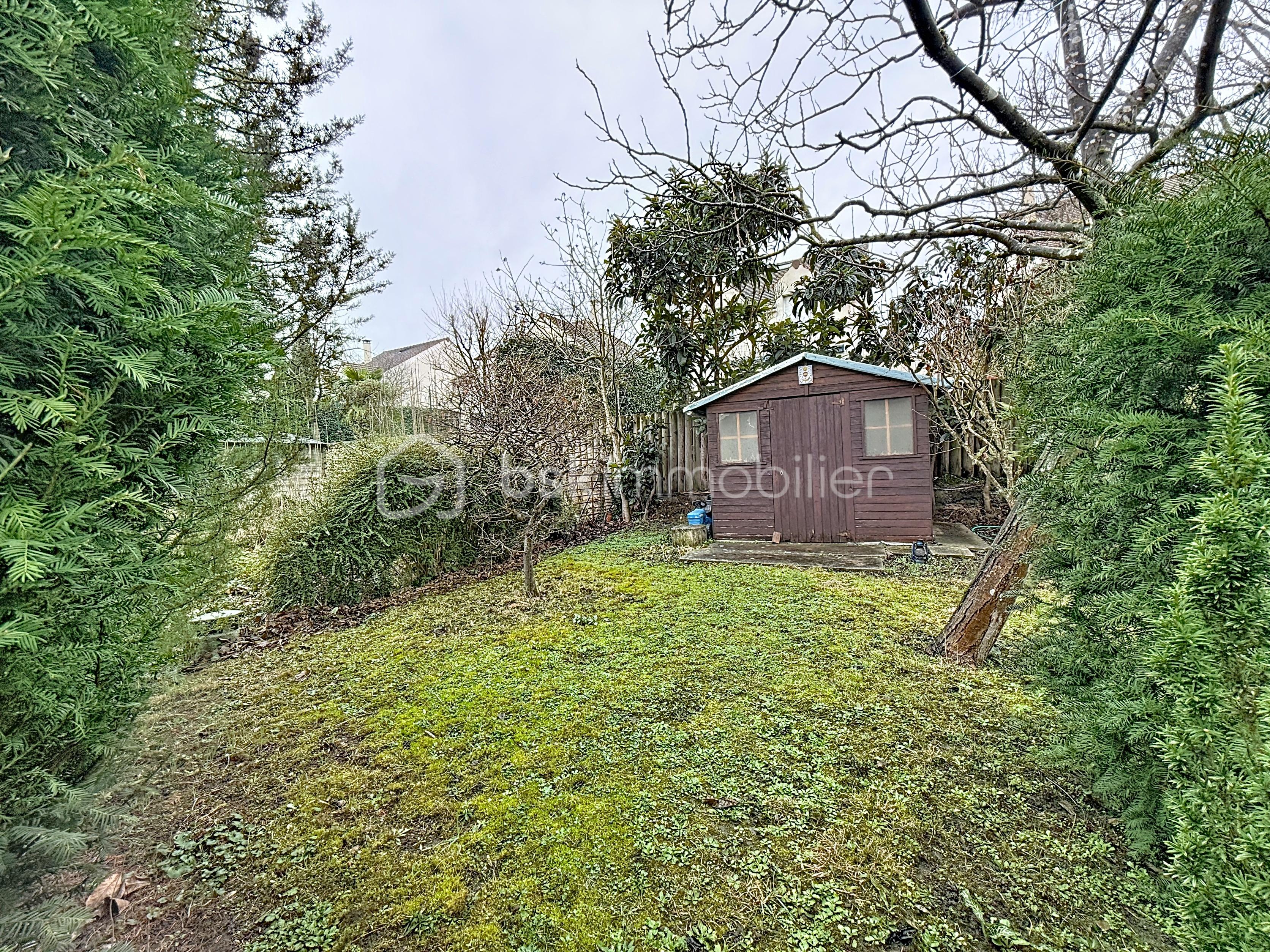 Maison de 100 m² - jardin-vue4-cabanon bois.jpg