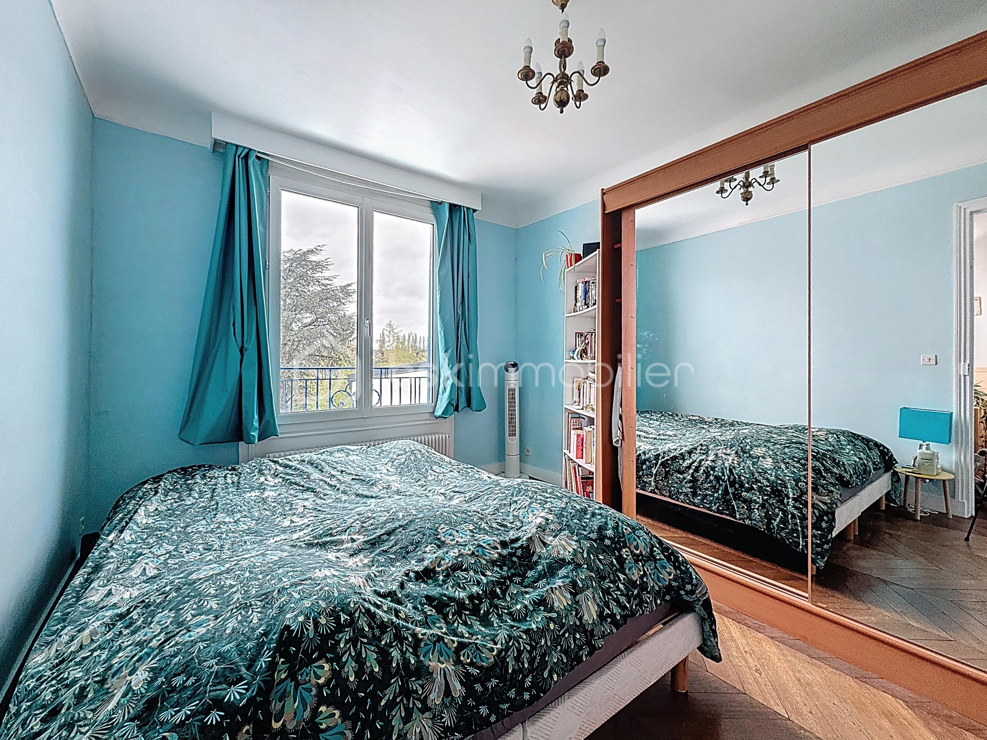 Maison de 100 m² - chambre3-vue1-etage1.jpg