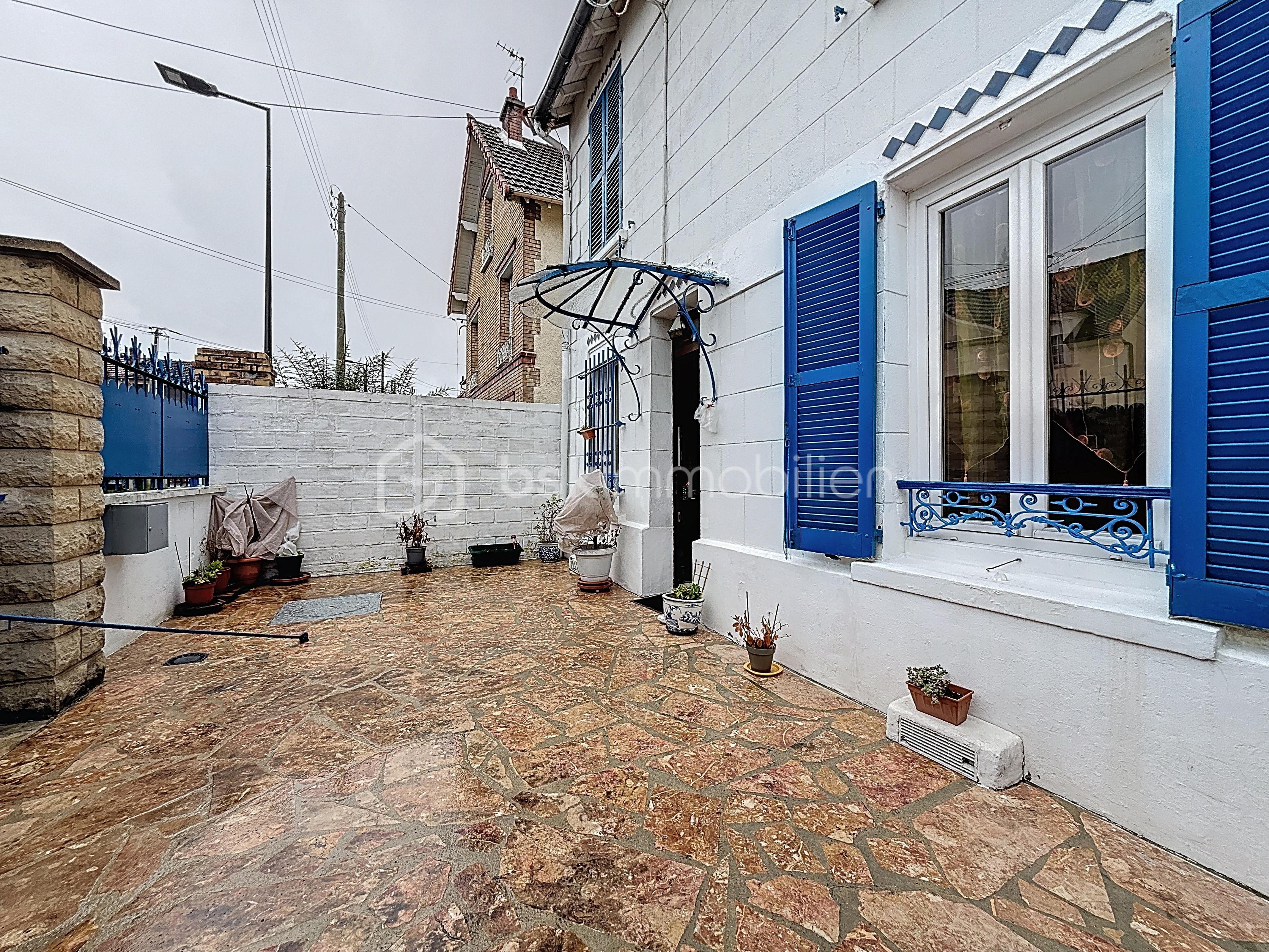 Maison de 100 m² - terrasse-cote est-vue4.jpg