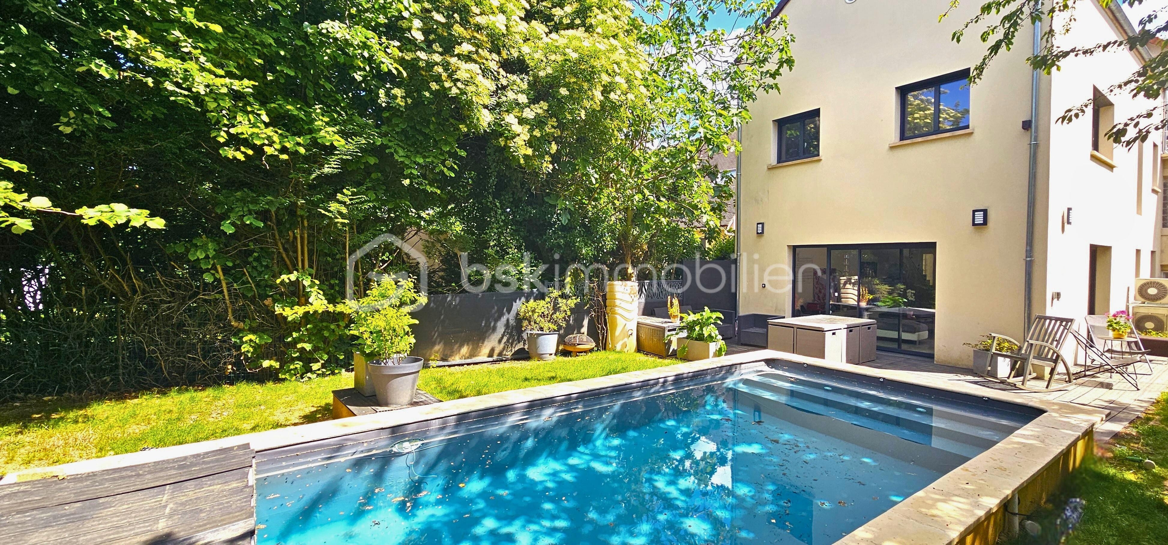 Maison de 152 m² - Piscine retouchée piscine.jpg