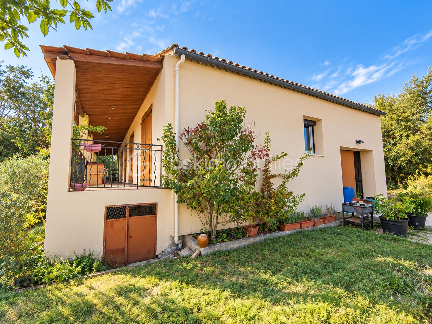 Maison 5 pièces 111 m² · à Bourg-Saint-Andéol · 111 m² · 290 000 €