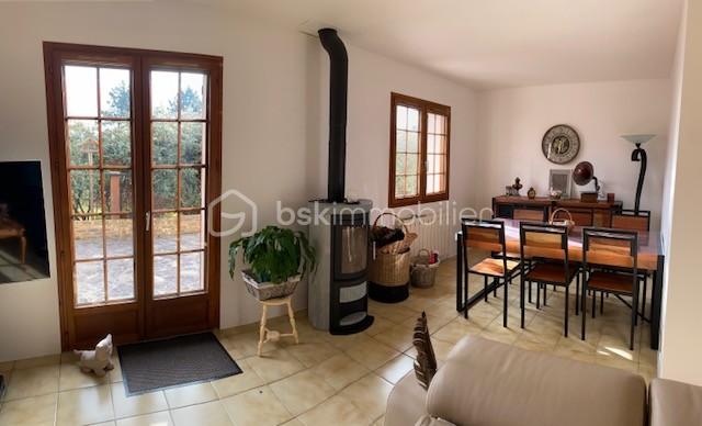 Maison de 140 m² - salle à manger poele.jpg