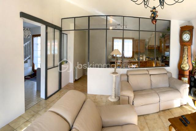 Maison de 140 m² - VERRIERE SALON.PNG