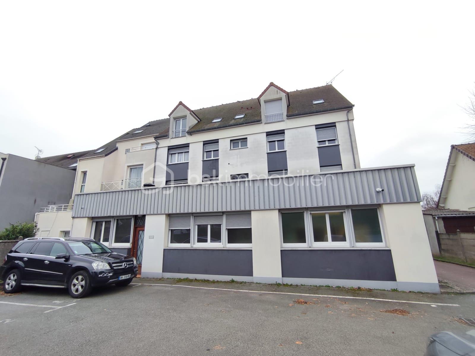 Bureau de 77,01 m² - b389ad50-8cea-4a3c-9aea-6490ce999ca7.JPG