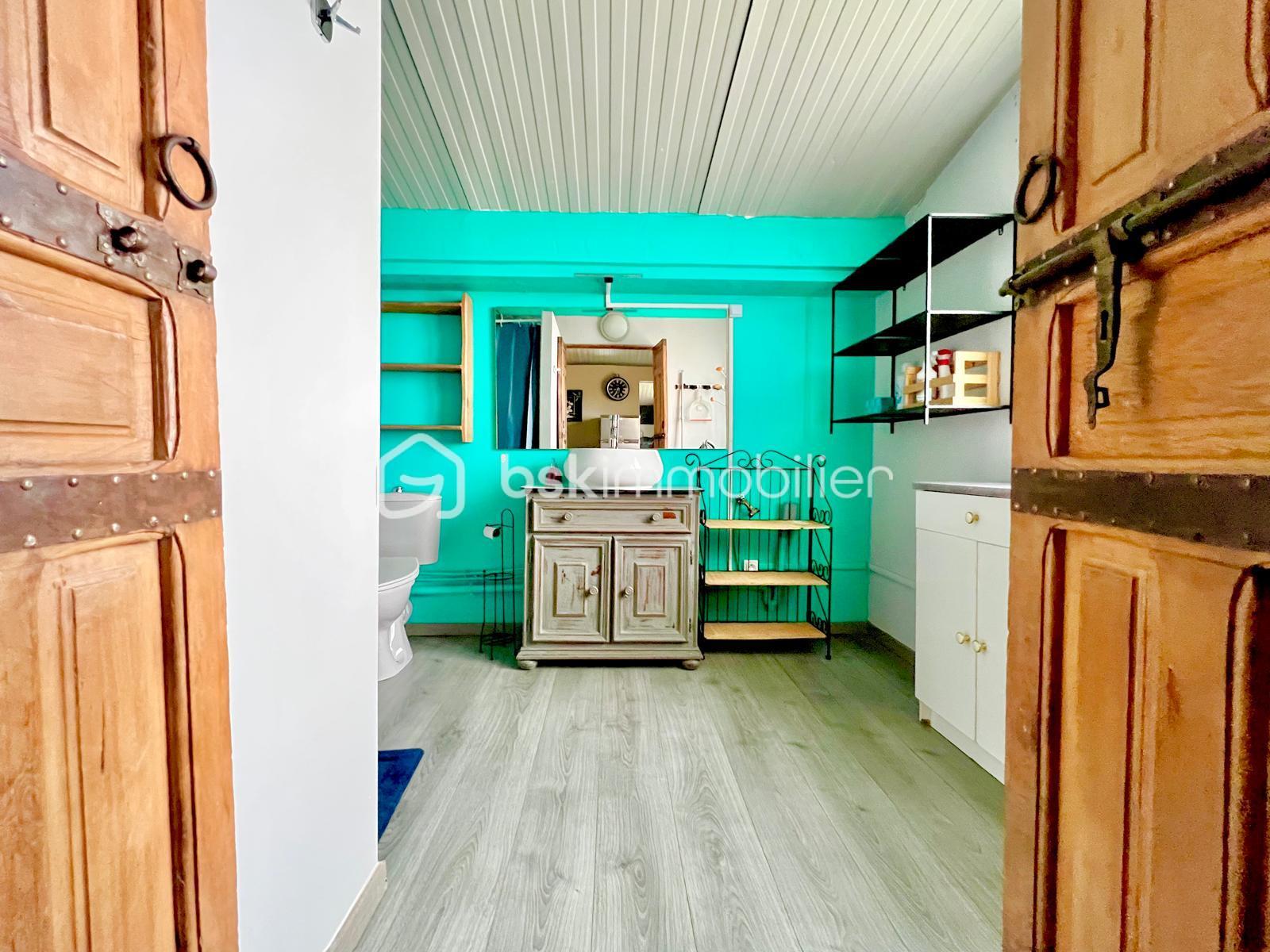 Local d activites de 280 m² - OUUkG6rlujqOXlEvEYCVvM5mWpXWv4goKjsaZ2t1-branded.jpg