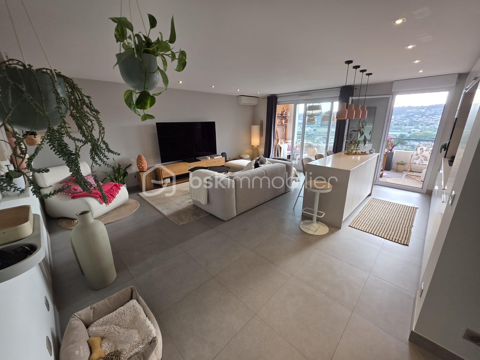 WhatsApp Image 2026-04-22 at 11.45.02 (3).jpeg