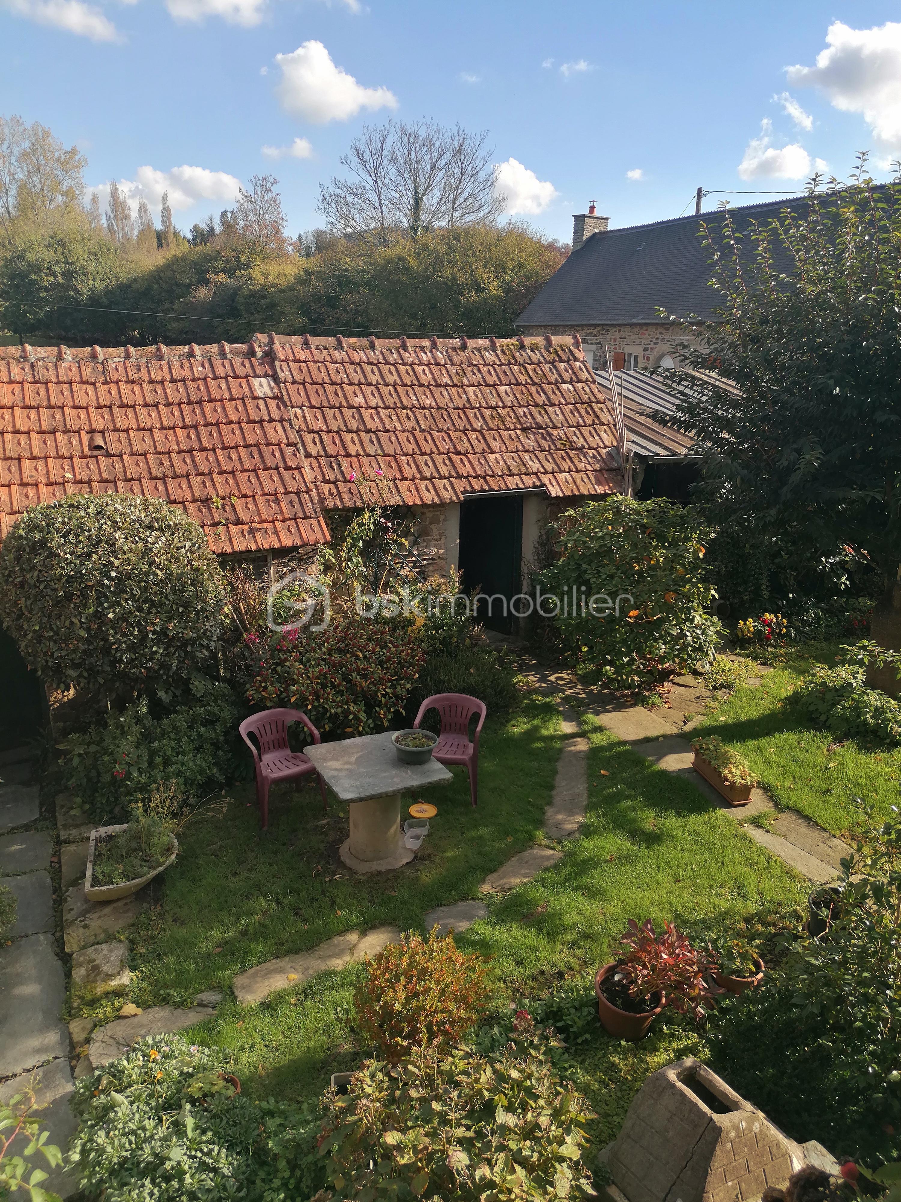 Immeuble commercial de 200 m² - IMG_20251017_153116.jpg