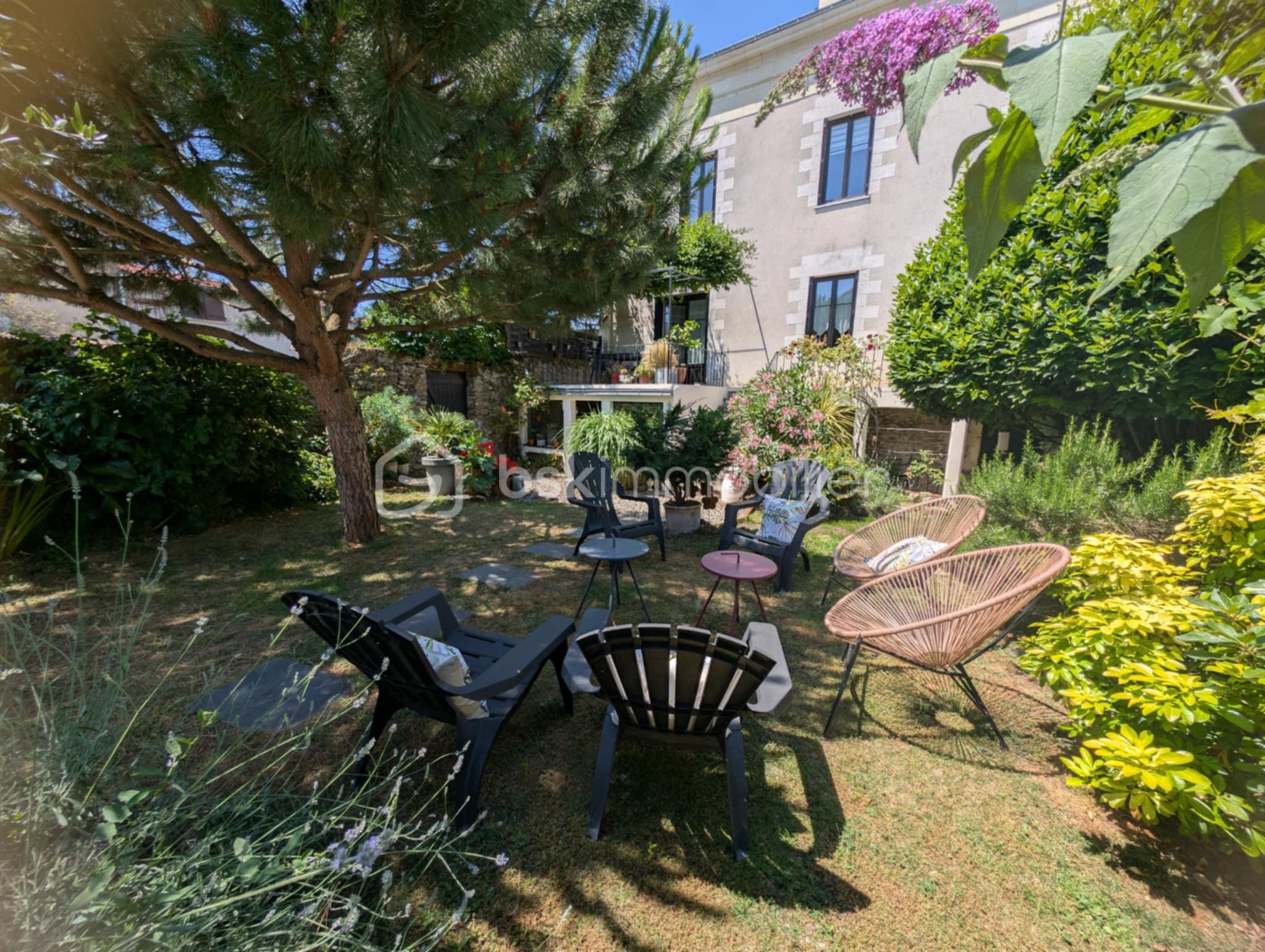 Maison de 205 m² - b10bbb6e-6fce-4331-a04f-fdce5c52e2aa.jpg