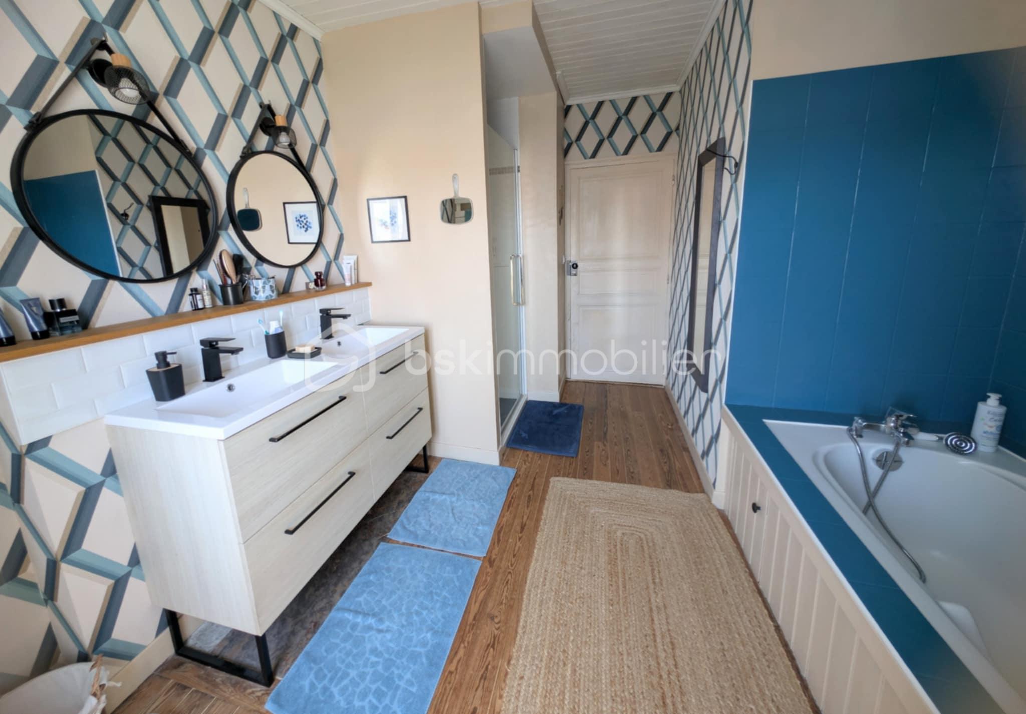 Maison de 205 m² - 5043633f-5ca5-41b4-a9e5-3f1c1230d2cd.jpg