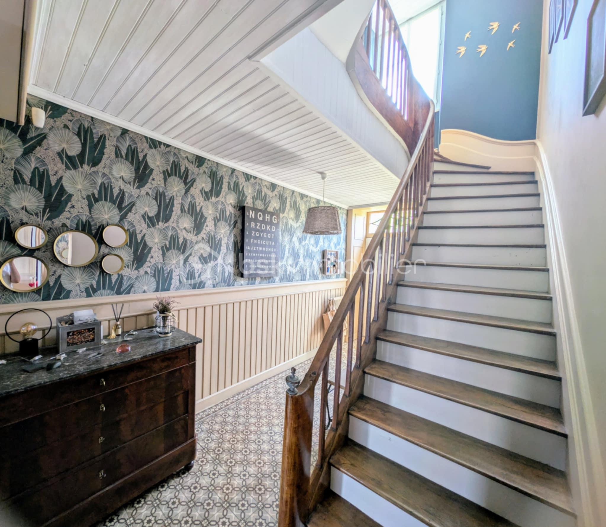Maison de 205 m² - 1fe8e81e-d9a9-4a70-8fe2-de09ca64530a.jpg
