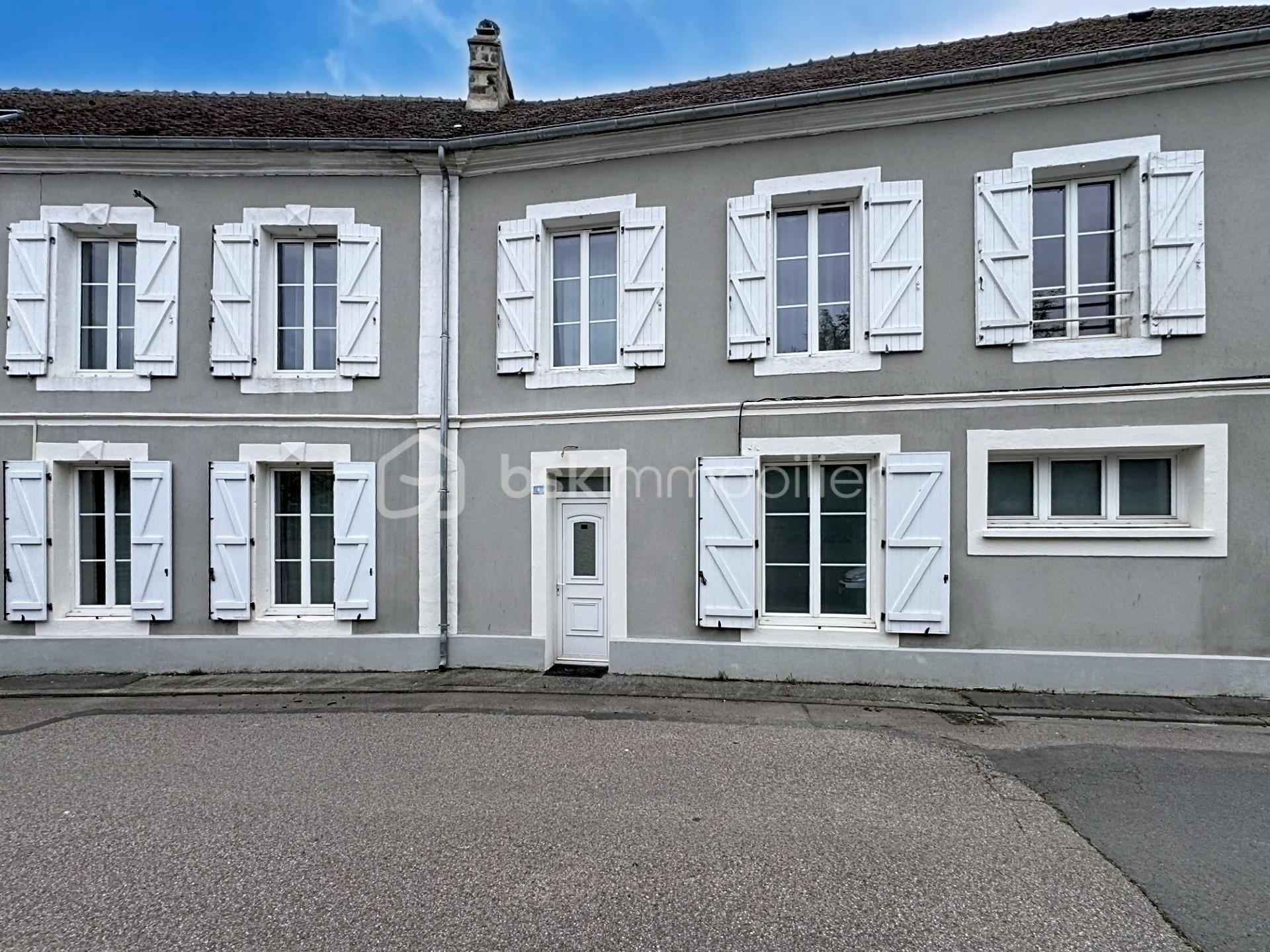 Maison de face.jpg