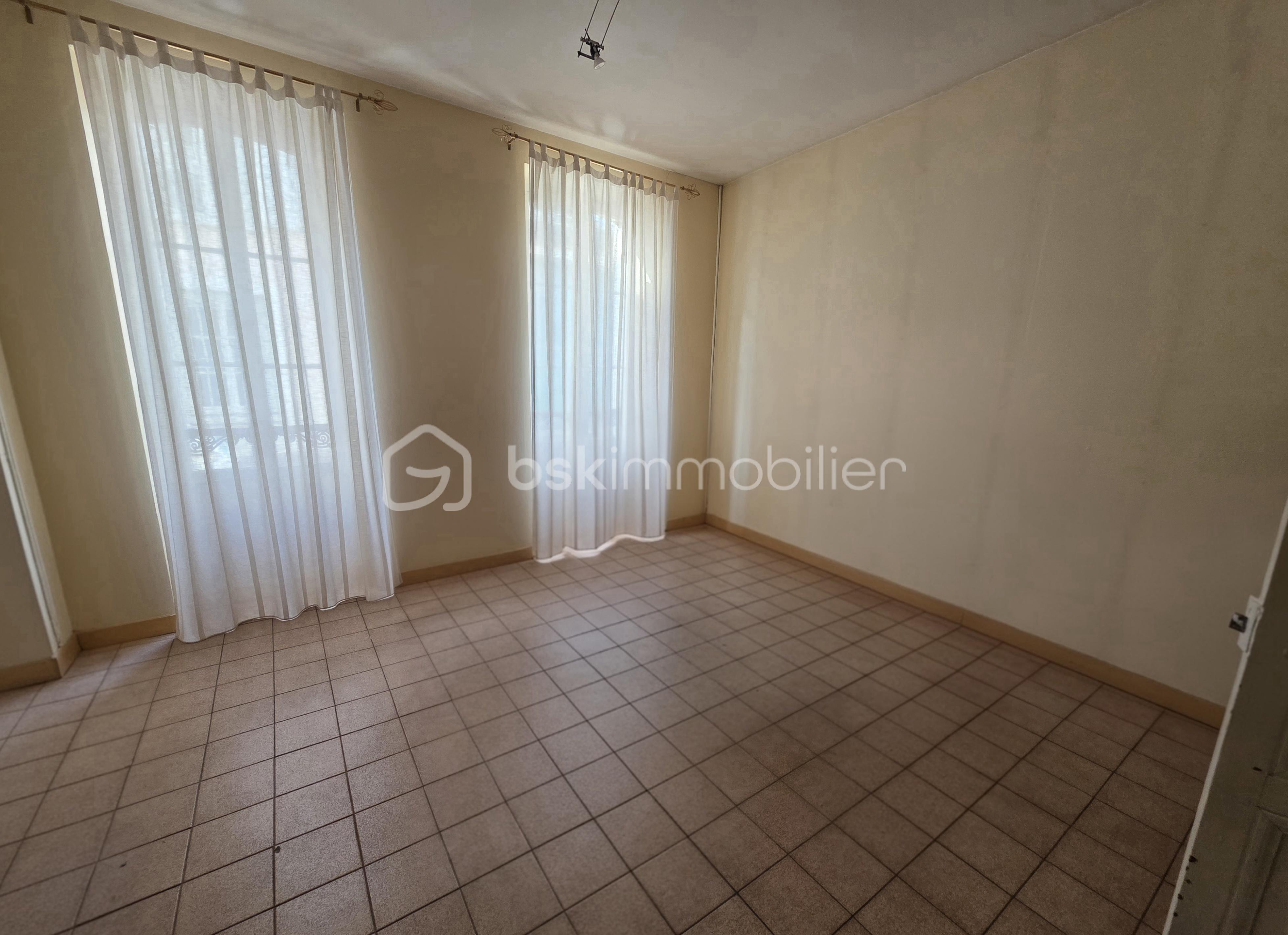 Immeuble de 100 m² - 20260202_135946(1)(1).jpg