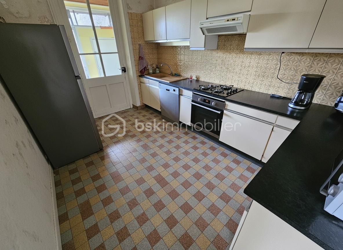 Maison ancienne de 135 m² - generated_cuisine.jpg