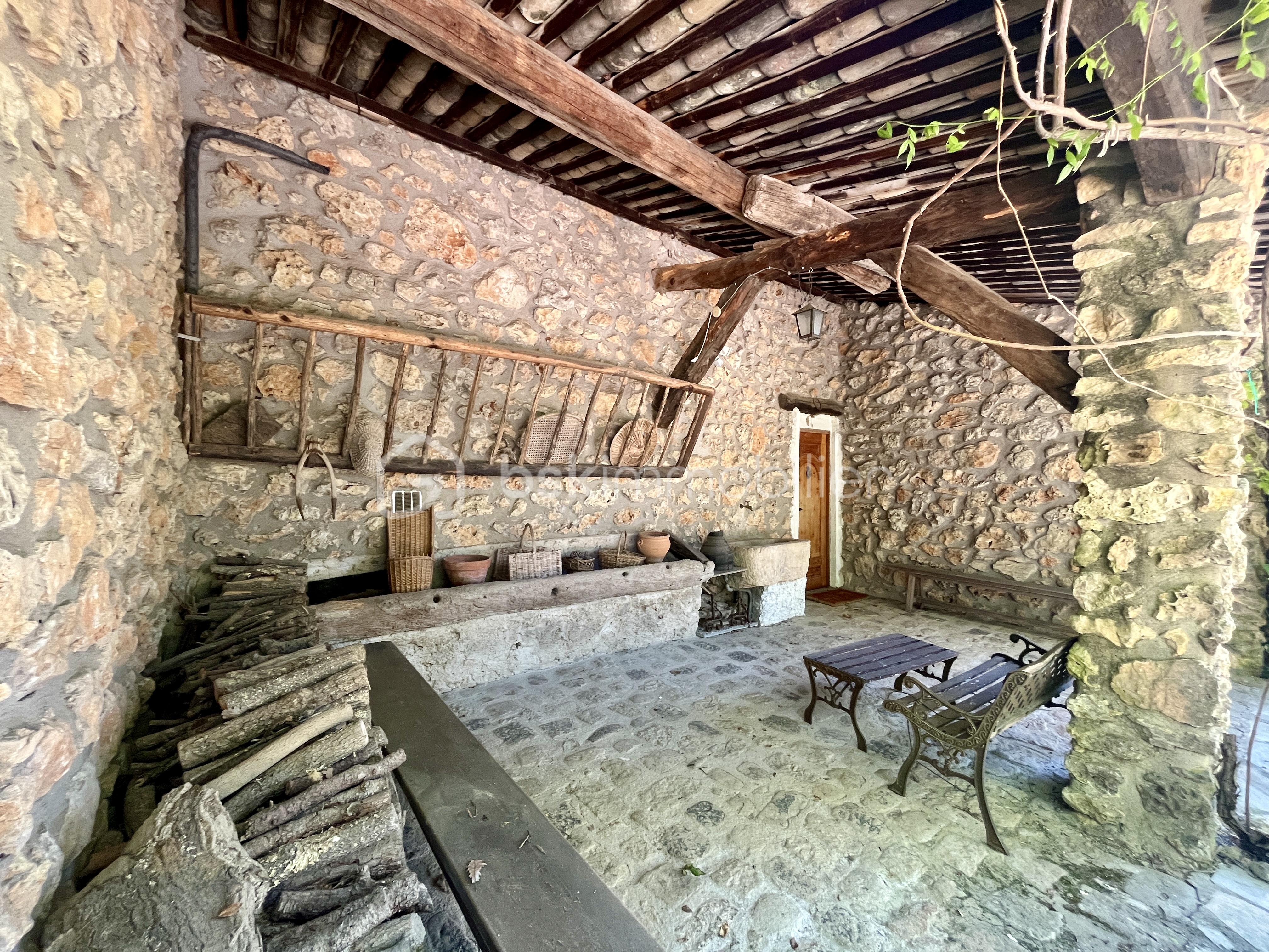 OK Patio avec pilier.jpg