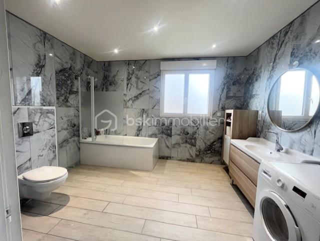 Maison de 145 m² - SDB.jpg