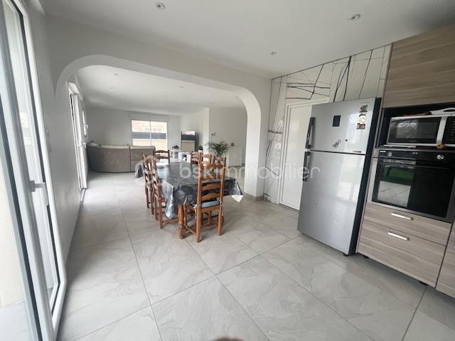 Maison de 145 m² - CUISINE.jpg