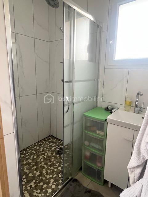 Maison de 145 m² - DOUCHE RDC.jpg