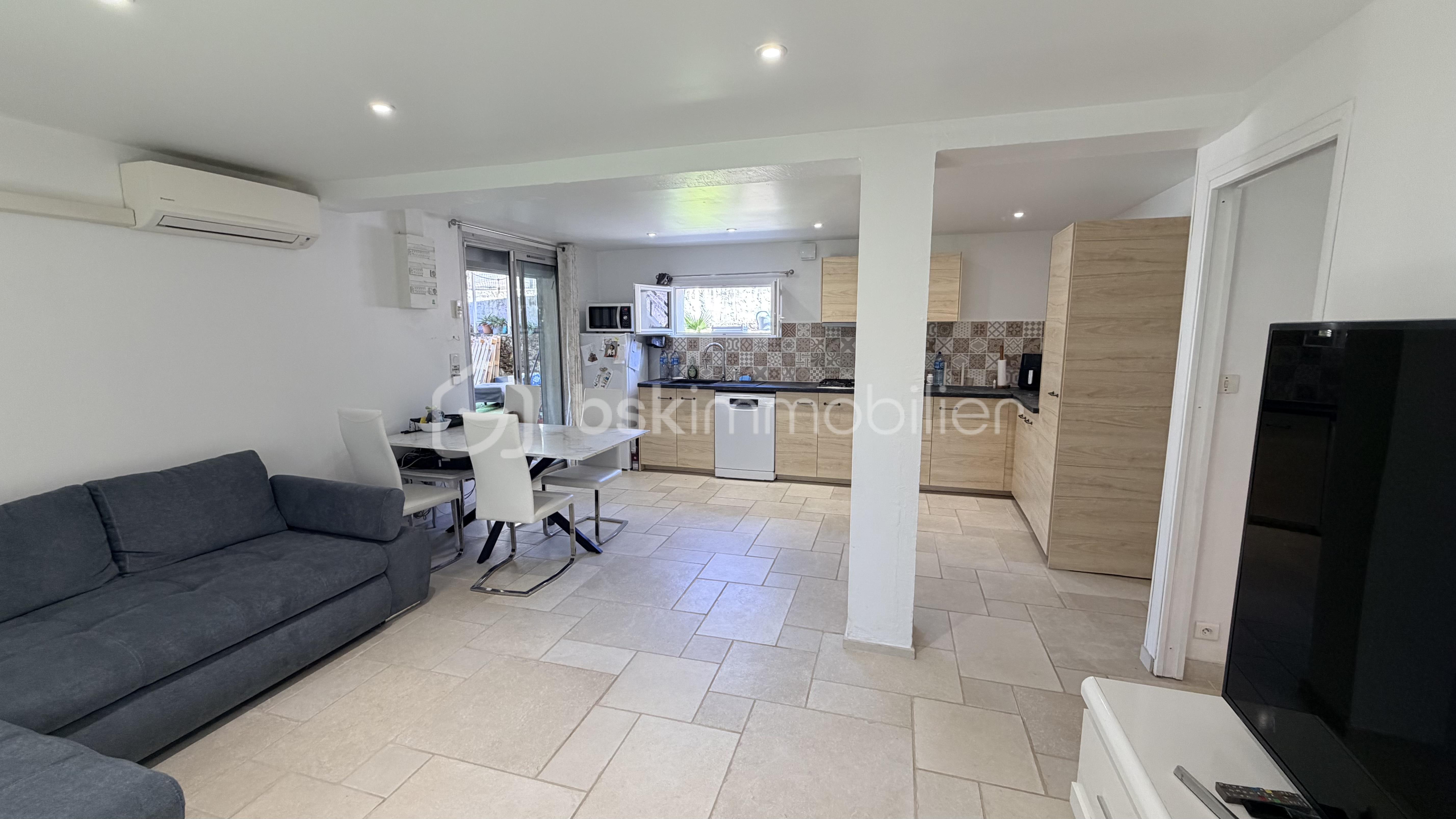 Salle à mager bas.jpg