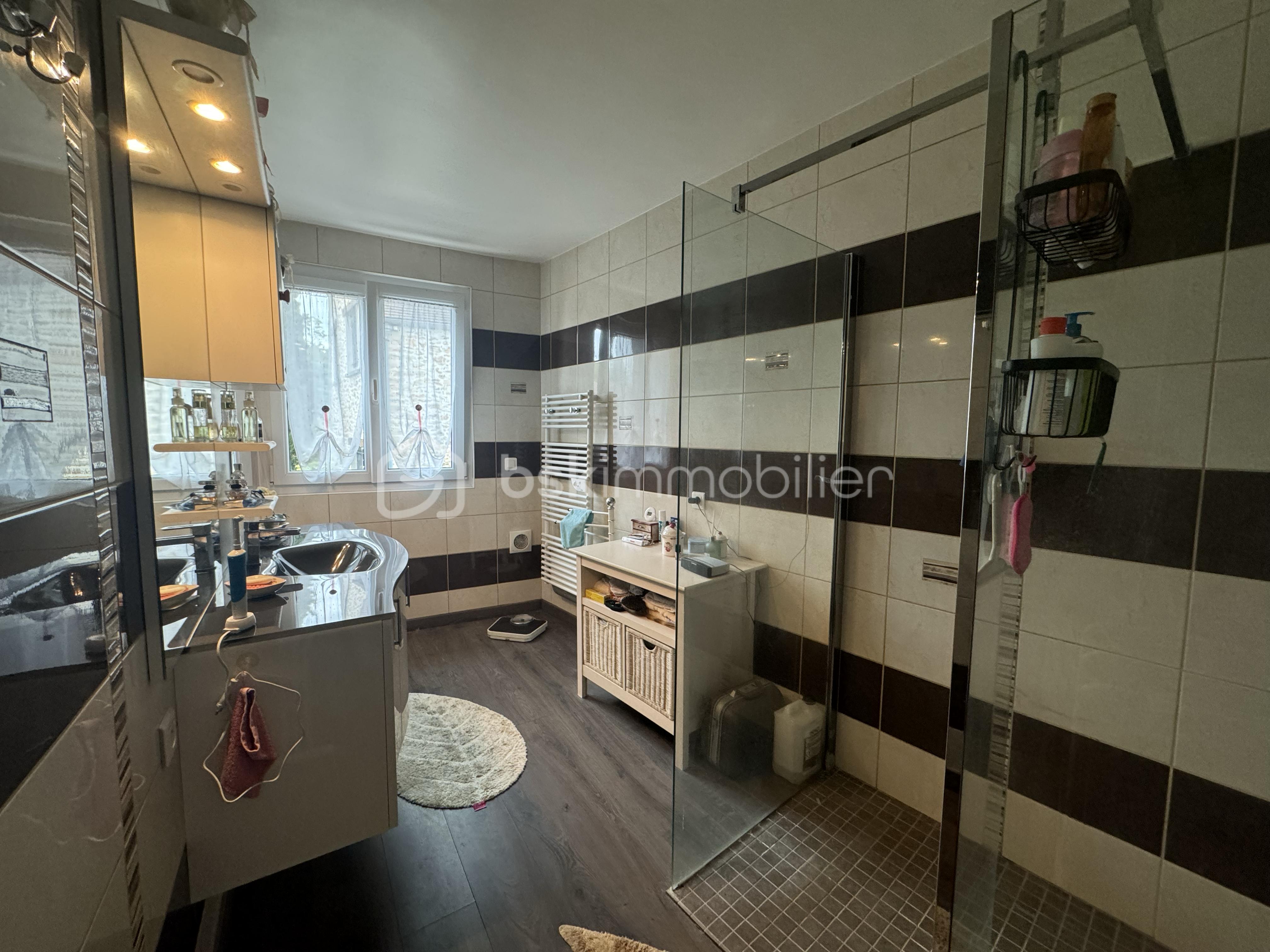 Maison de 261 m² - tempImageXxETzh.png