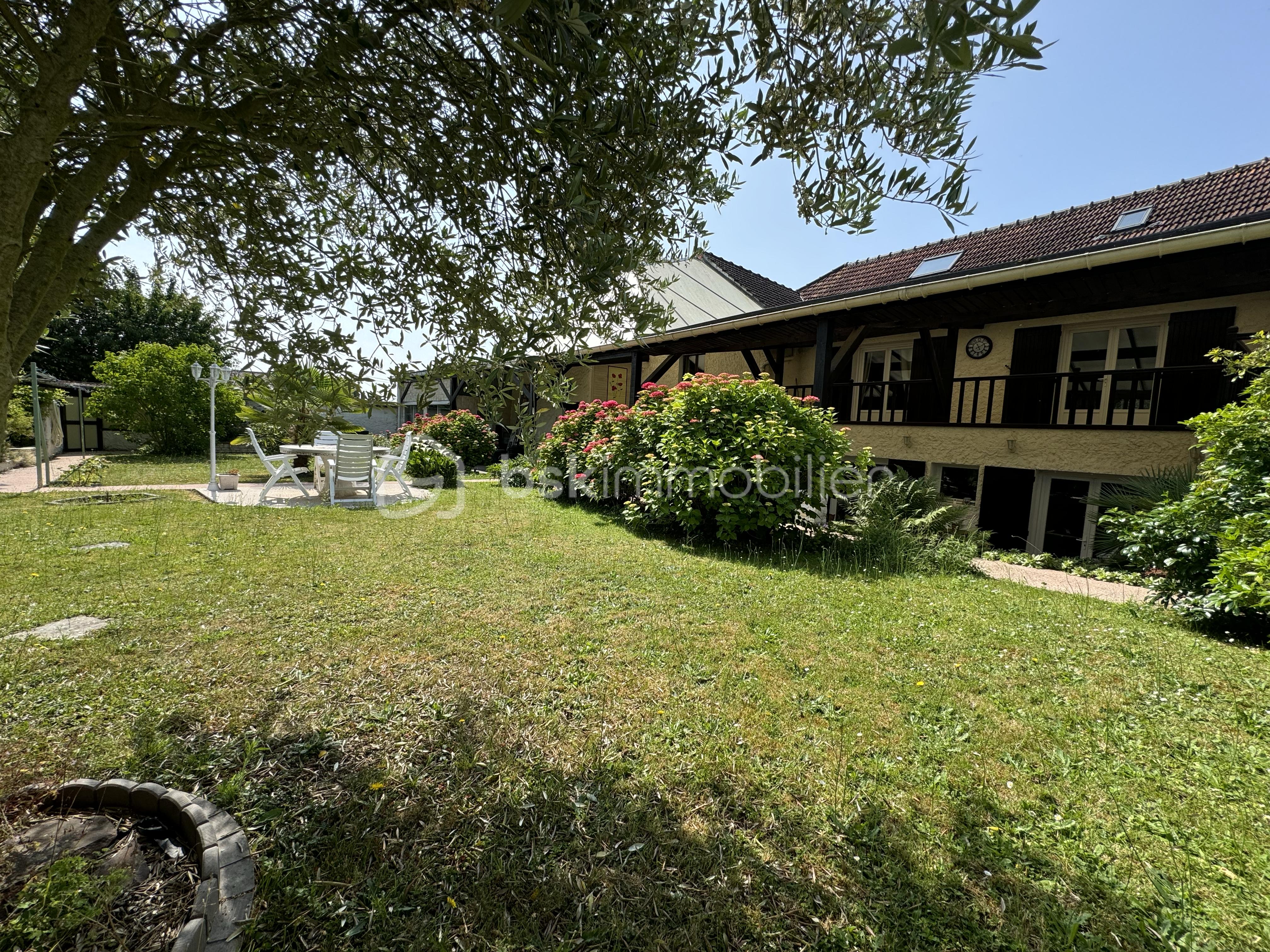 Maison de 261 m² - tempImageC3OaOK.png