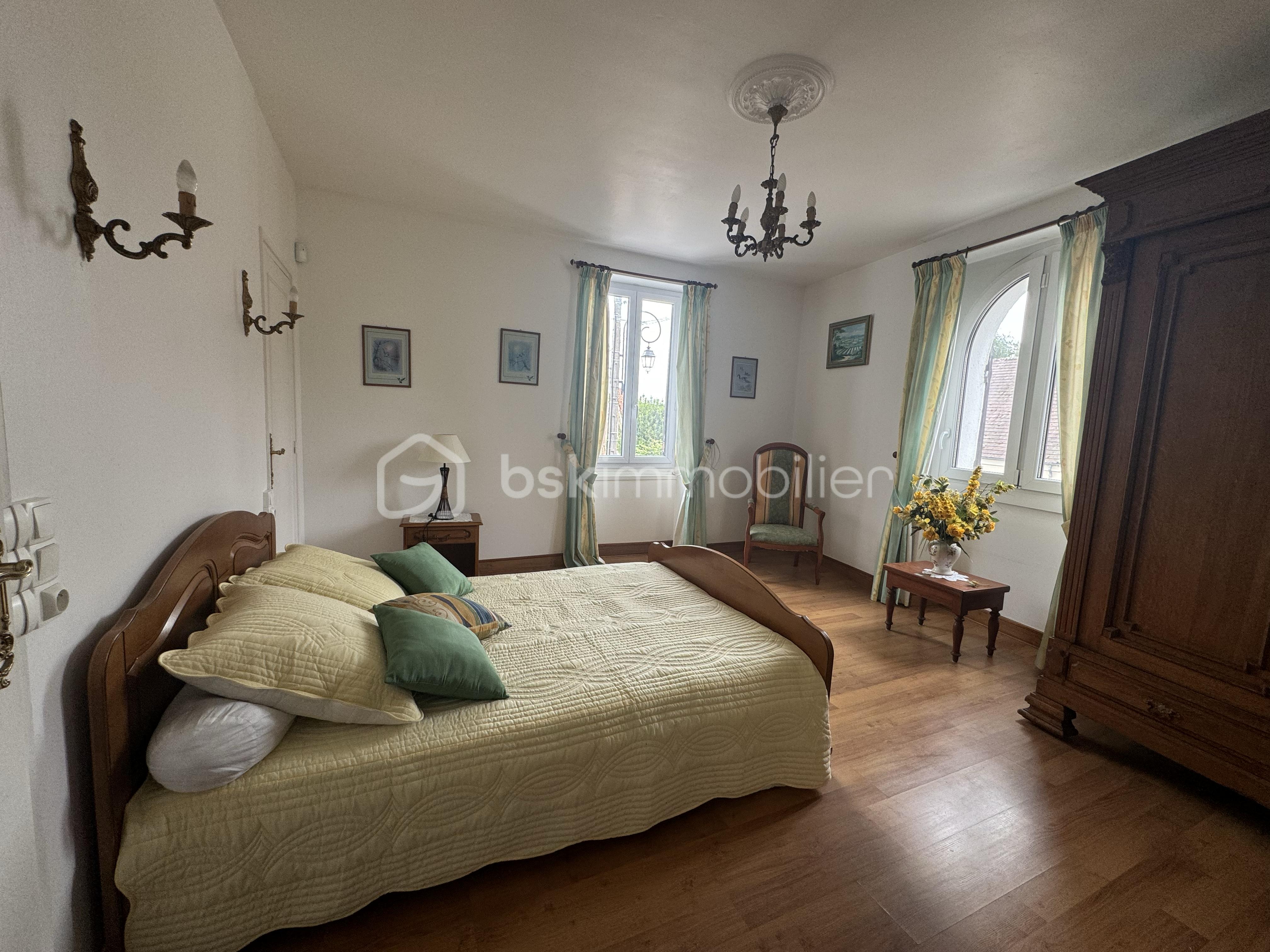Maison de 261 m² - tempImagefEzIl5.png
